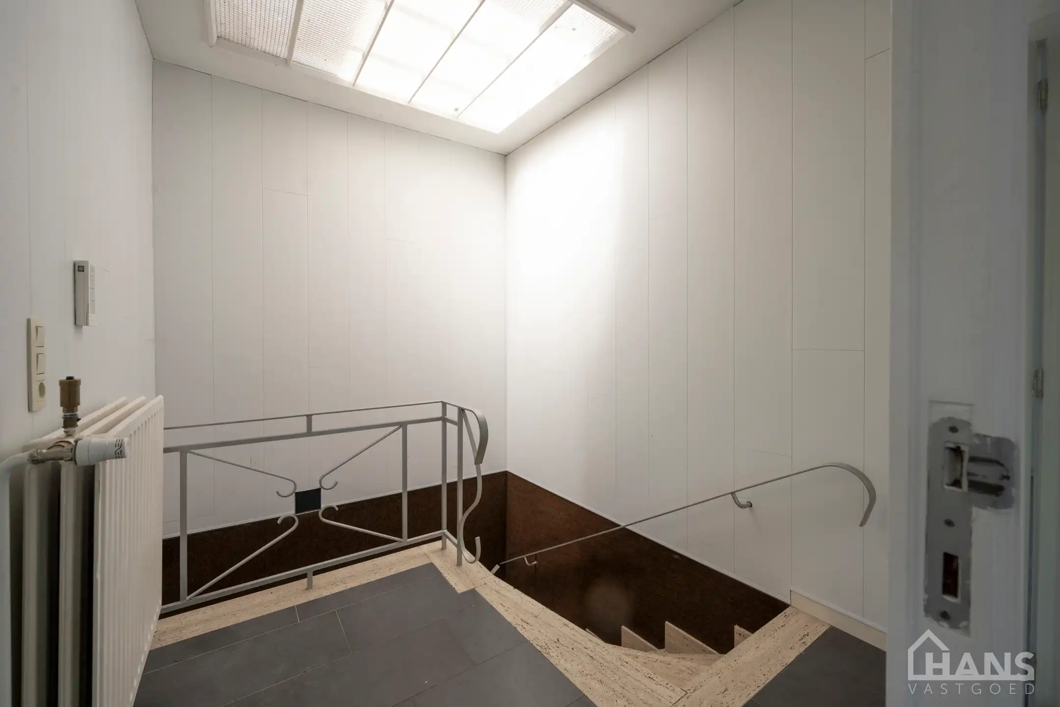 Tof, opgefrist appartement. foto 2