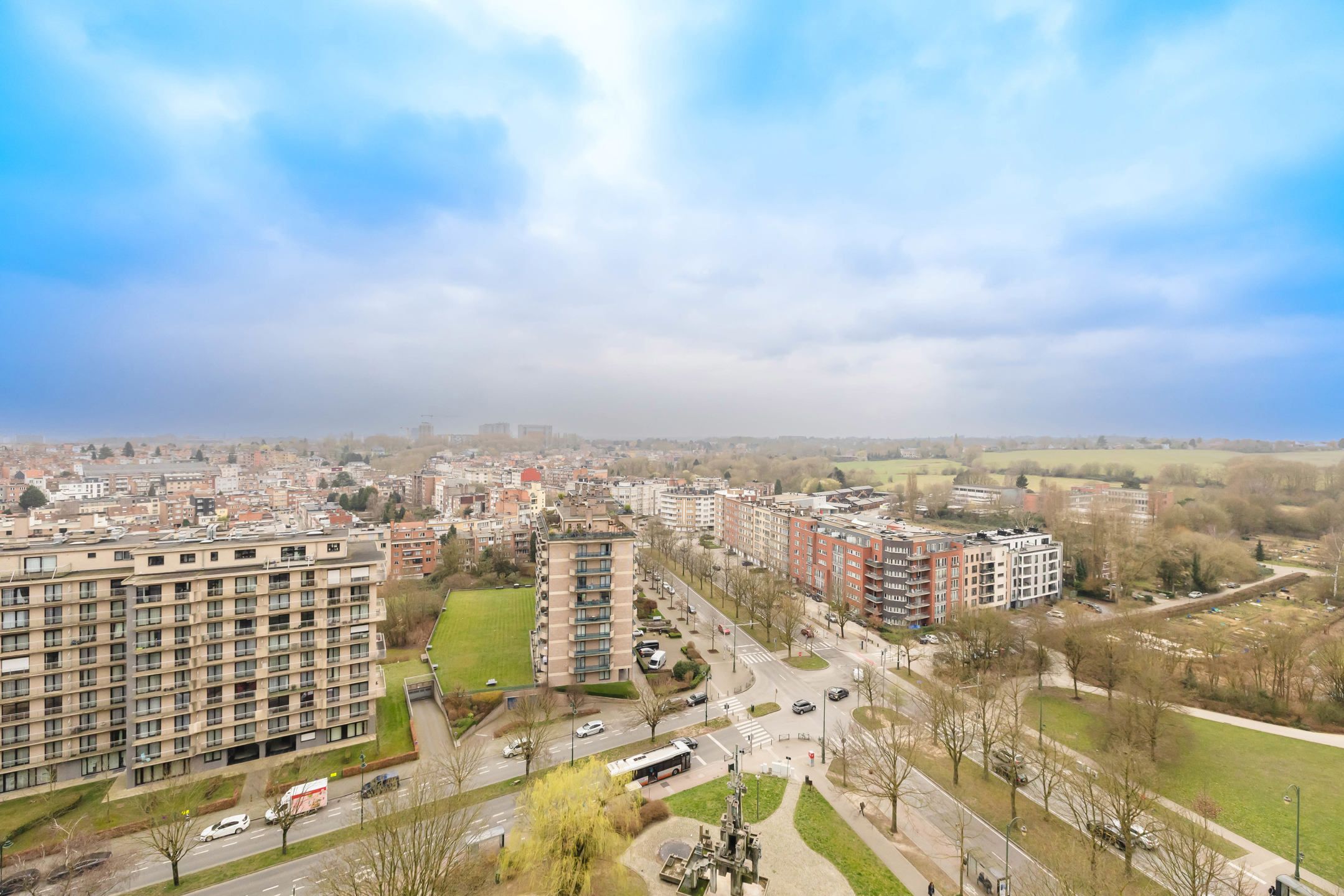 Ruim appartement van ± 100m² met 2 slaapkamers foto 15