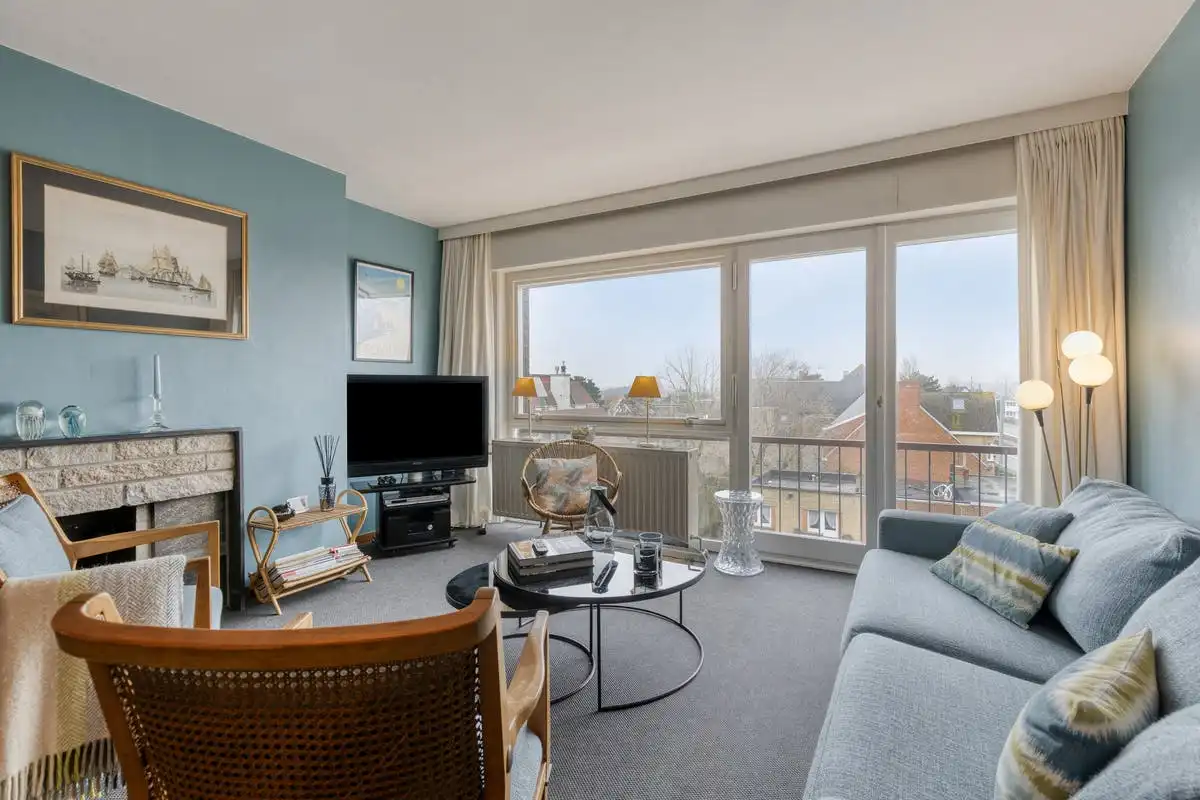 Ruim appartement met twee slaapkamers te koop in Koksijde! foto 2