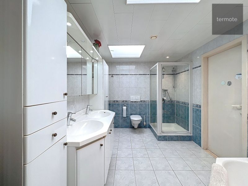 Halfopen woning foto 14