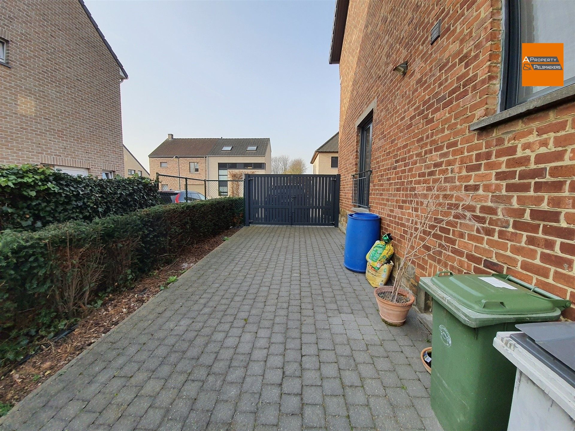 Gerenoveerde Villa met 6 slaapkamers foto 28