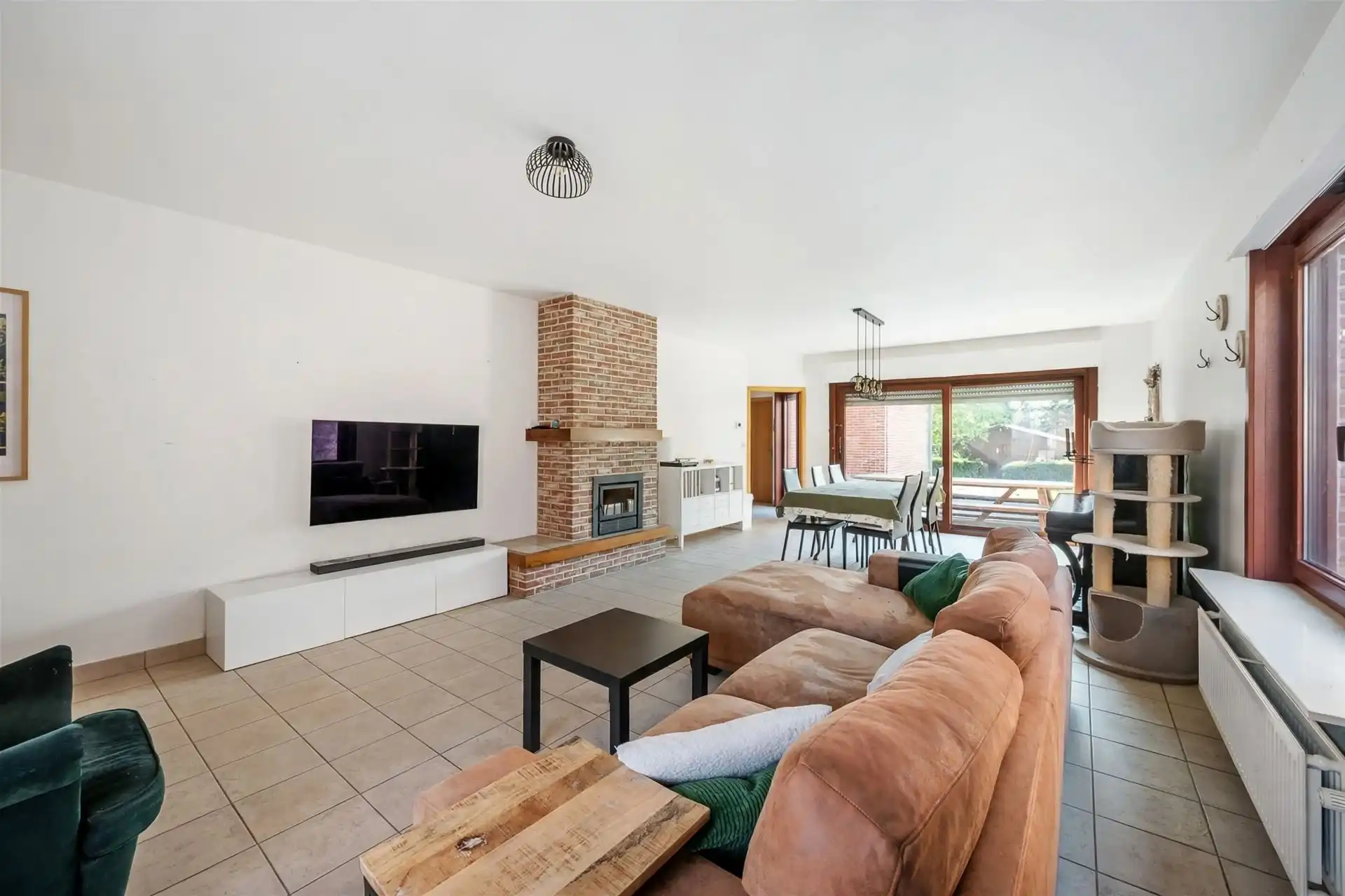 Instapklare woning met grote aangename tuin.  foto 3
