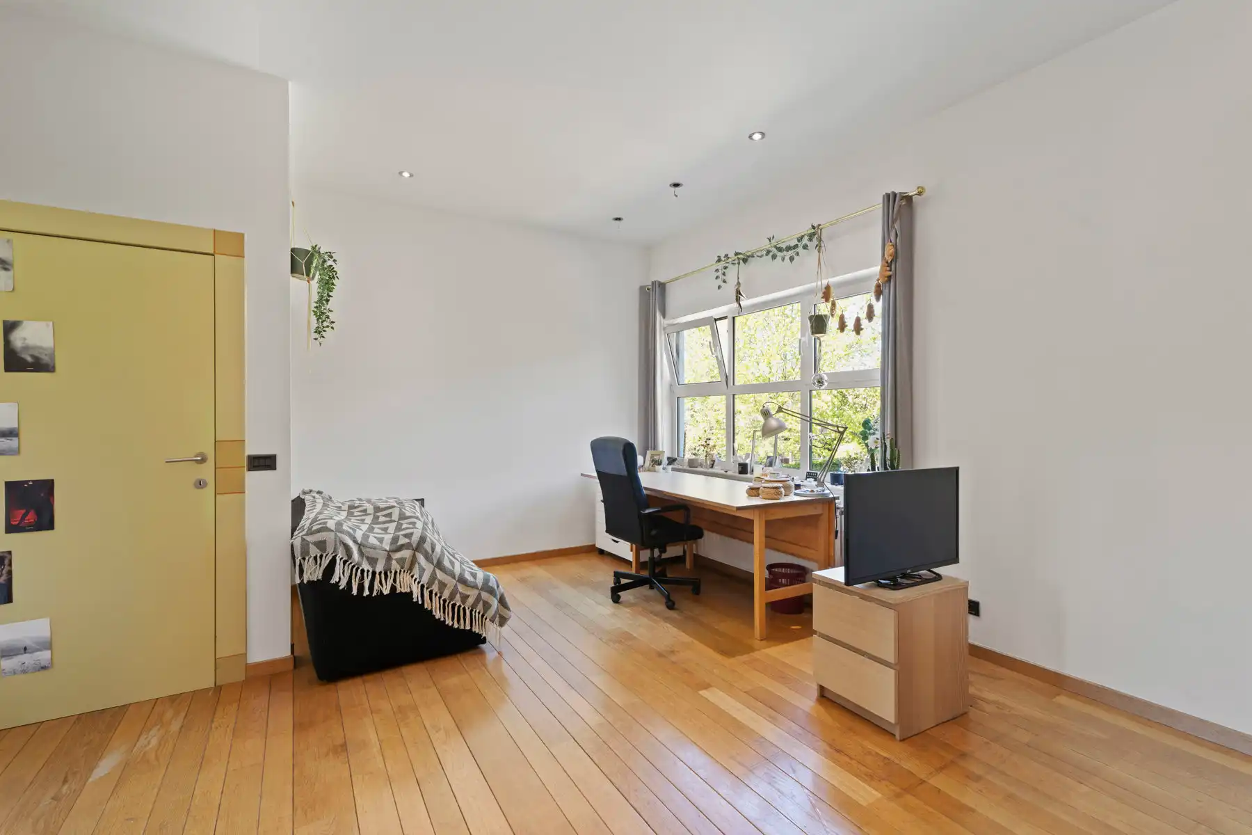 MODERNE VILLA MET 5 SLAAPKAMERS EN ONDERHOUDSVRIENDELIJKE TUIN foto 33