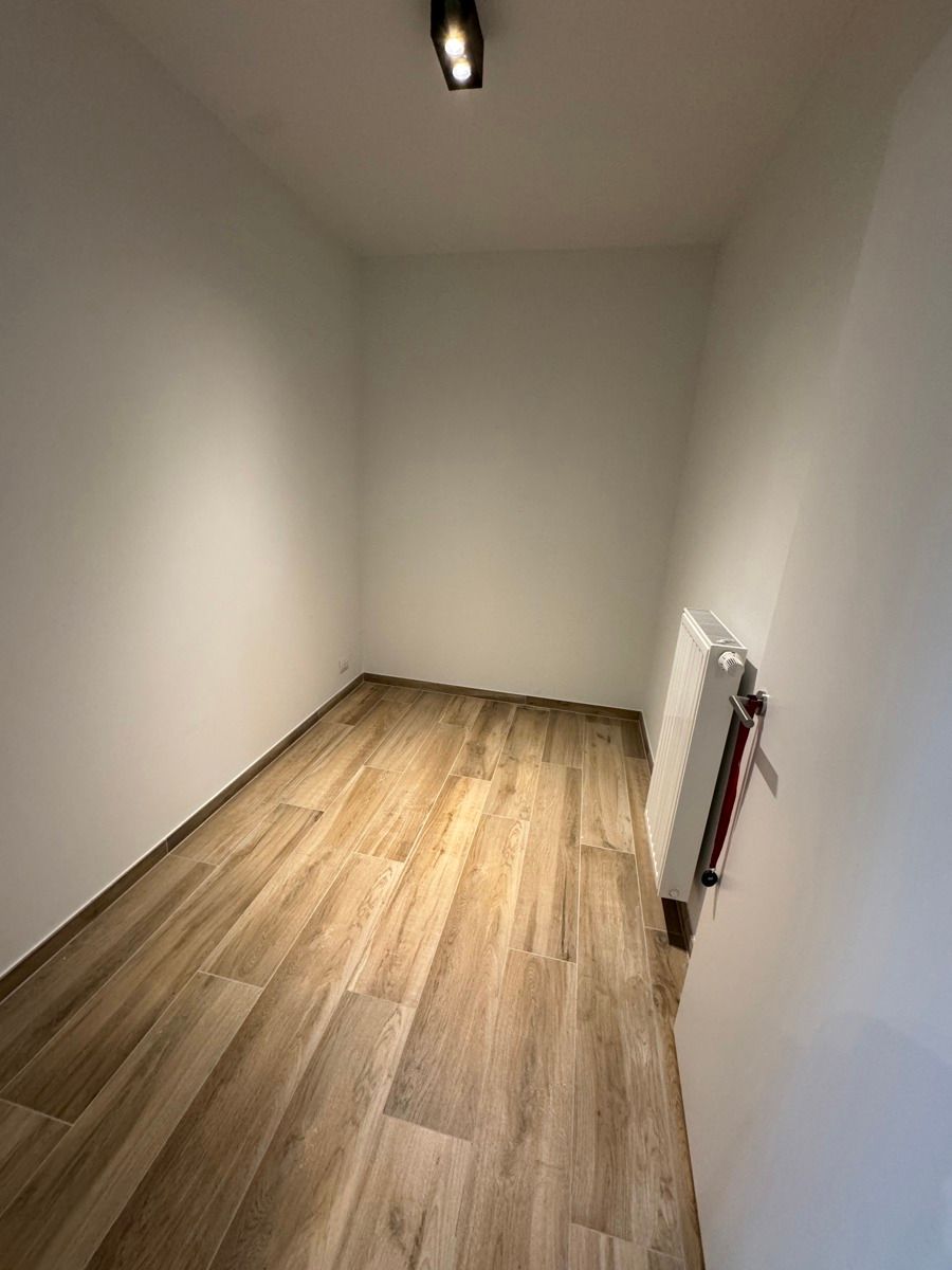 Service flat gelegen in centrum Halle foto 9