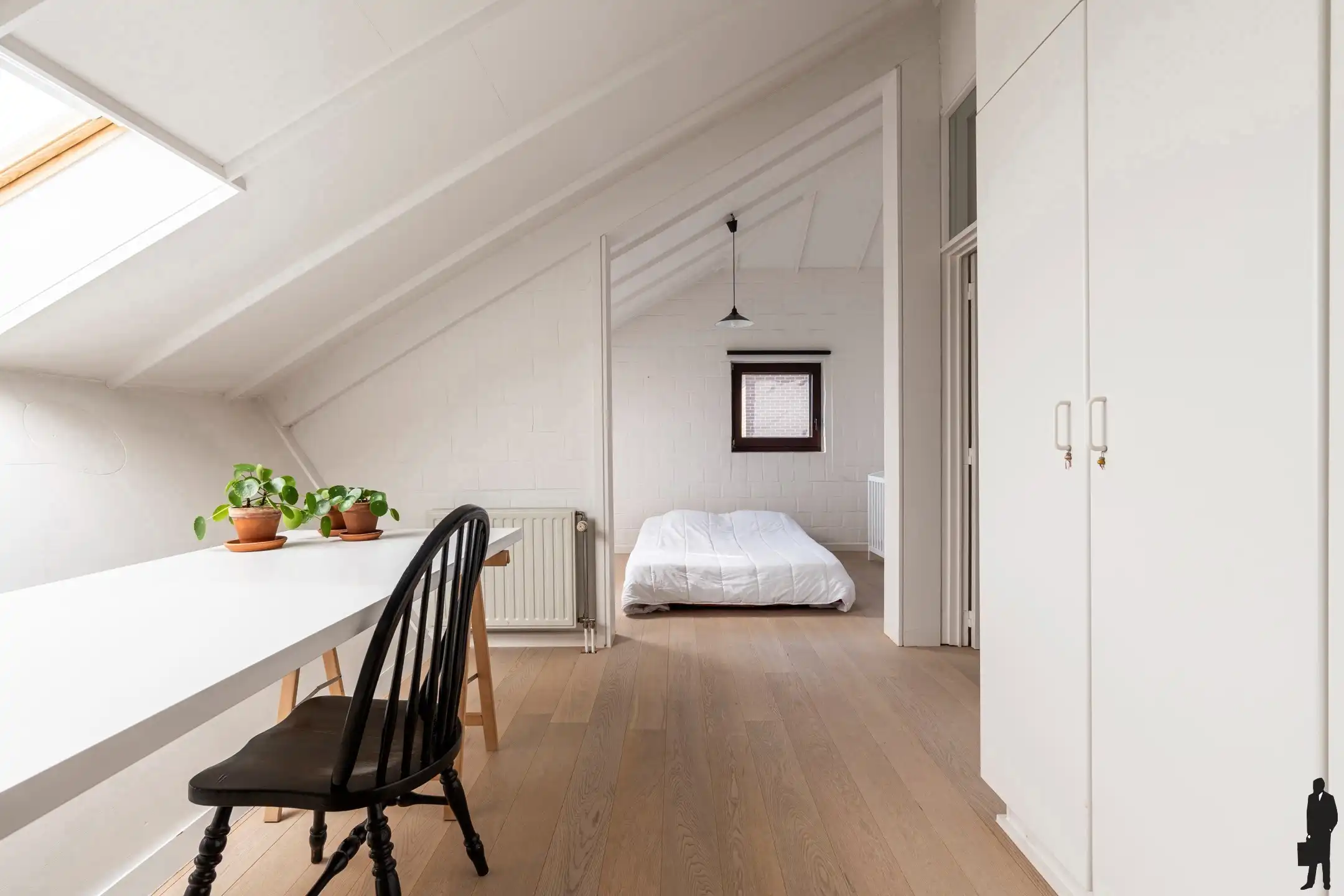 Ruime splitlevel woning, zuidgerichte tuin (ca. 522 m²) foto 17