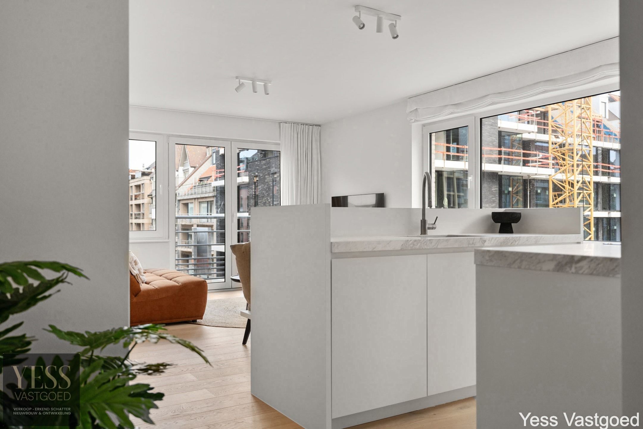 Prachtig gerenoveerd app met 2 slaapkamer centraal gelegen. foto 4