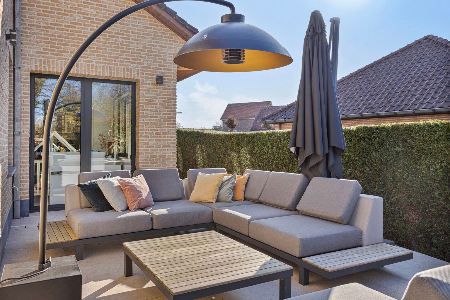 Instapklare laagbouw villa op een gunstige locatie  foto 31