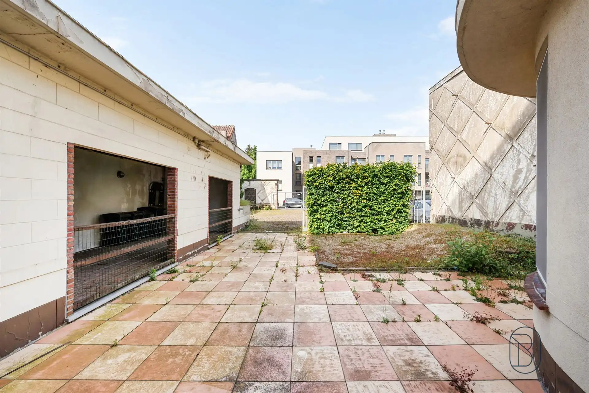 Authentieke herenwoning (6 appartementen, kantoor, parking) foto 17