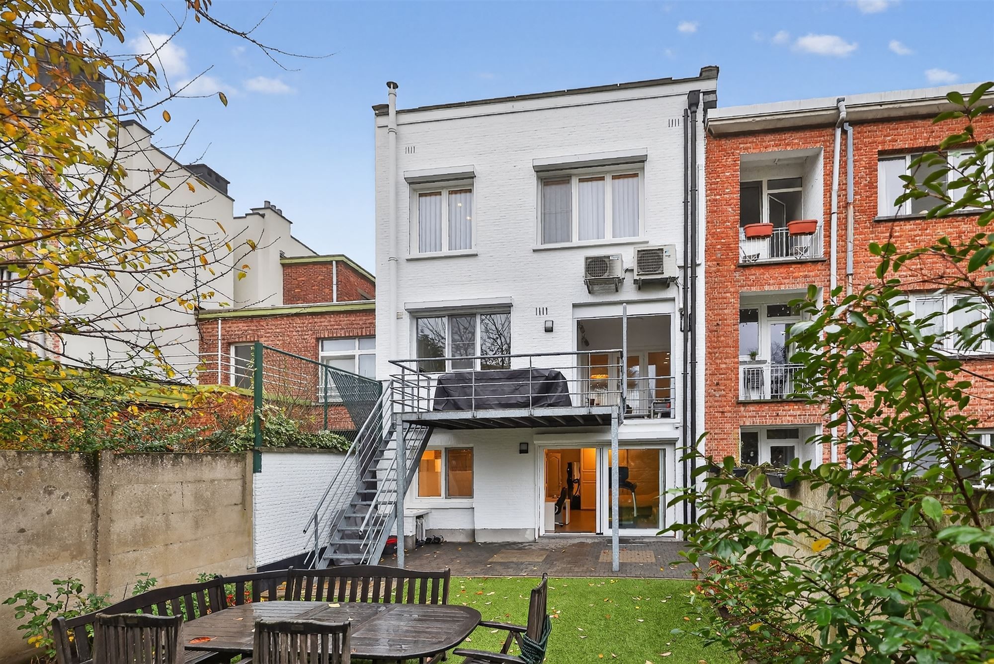 Knap afgewerkte ruime woning op toplocatie foto 24