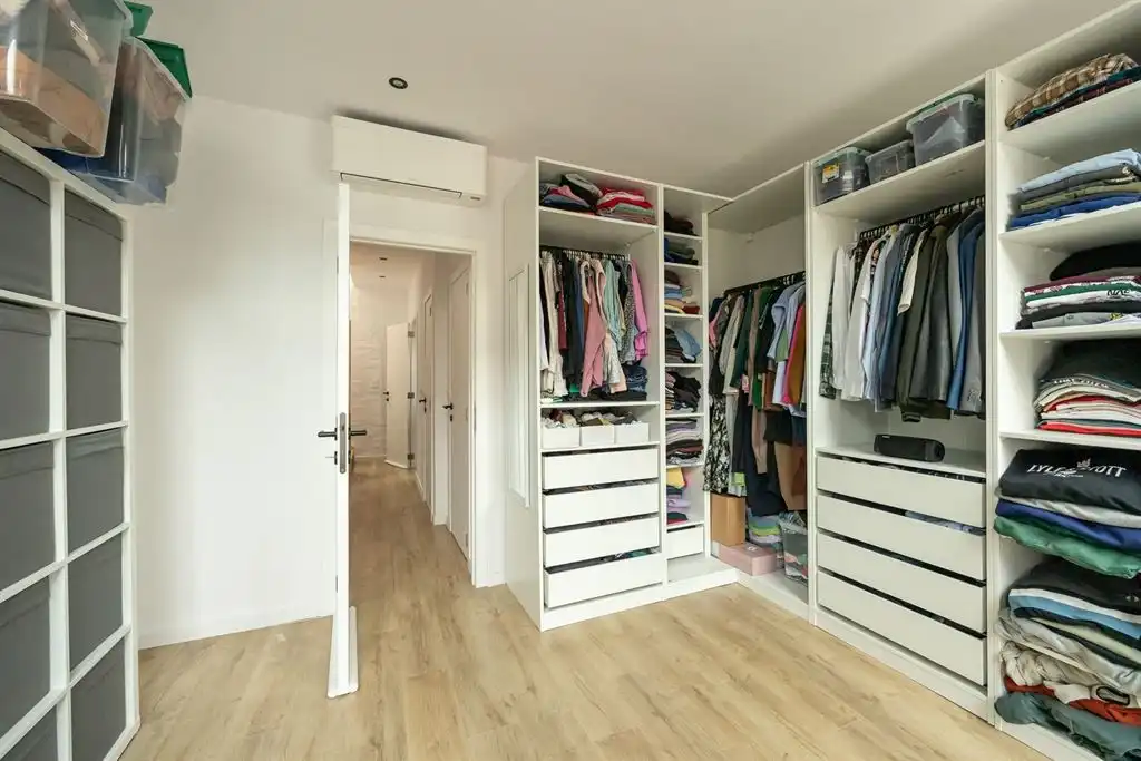 Volledig gerenoveerde woning vlakbij centrum Lier foto 12