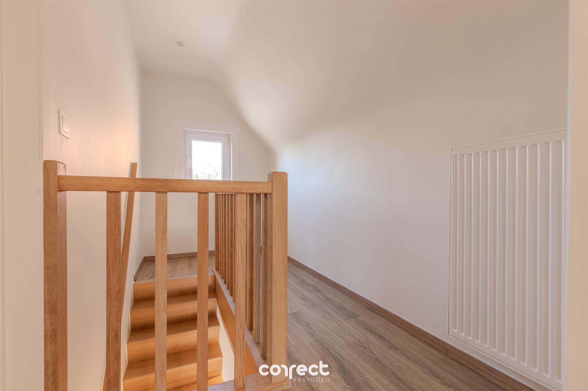 Modern halfopen woning te koop in hartje Oostduinkerke met 3 slaapkamers en diepe tuin foto 25