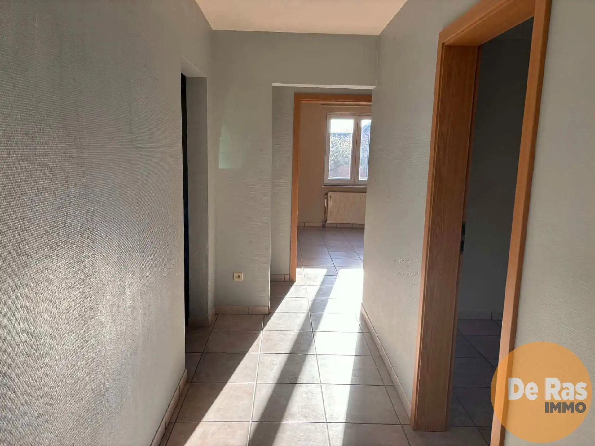 KALKEN - Ruim appartement met garage foto 8