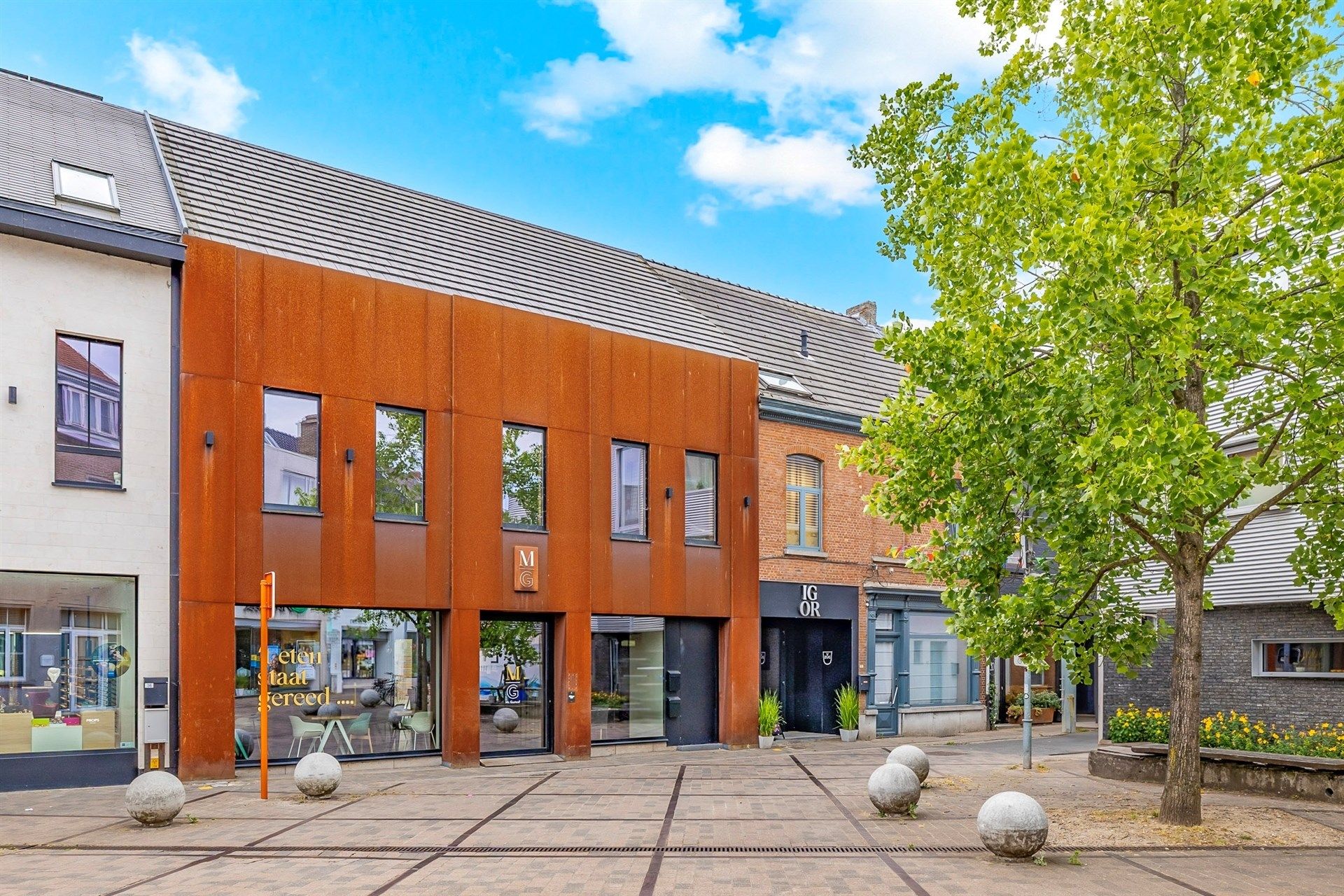 Instapklaar hoogwaardig restaurant inclusief inrichting en meubilair  foto 2