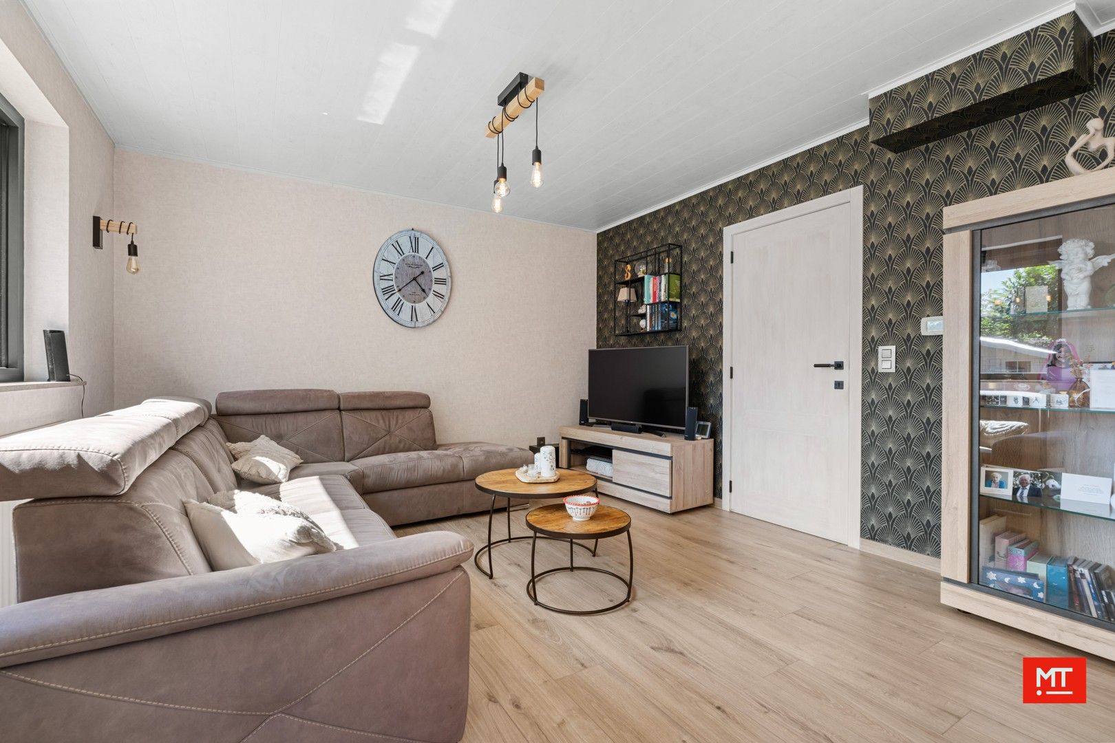 Instapklare woning met 3 slaapkamers, tuin en garage, gelegen in een rustige wijk in hartje Zonnebeke foto 8