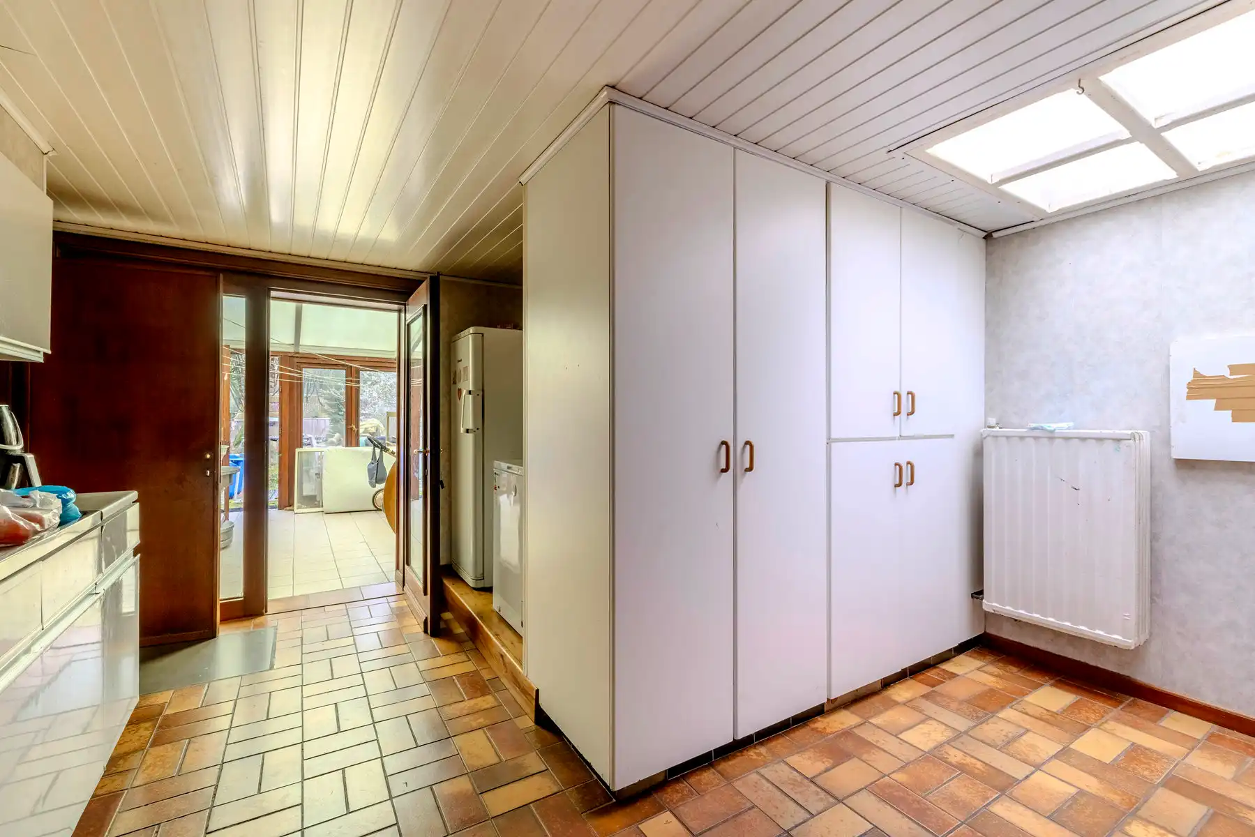 HOB met 3/4 slpk, voor- en zijdeur, garage en tuin op 702m² foto 15