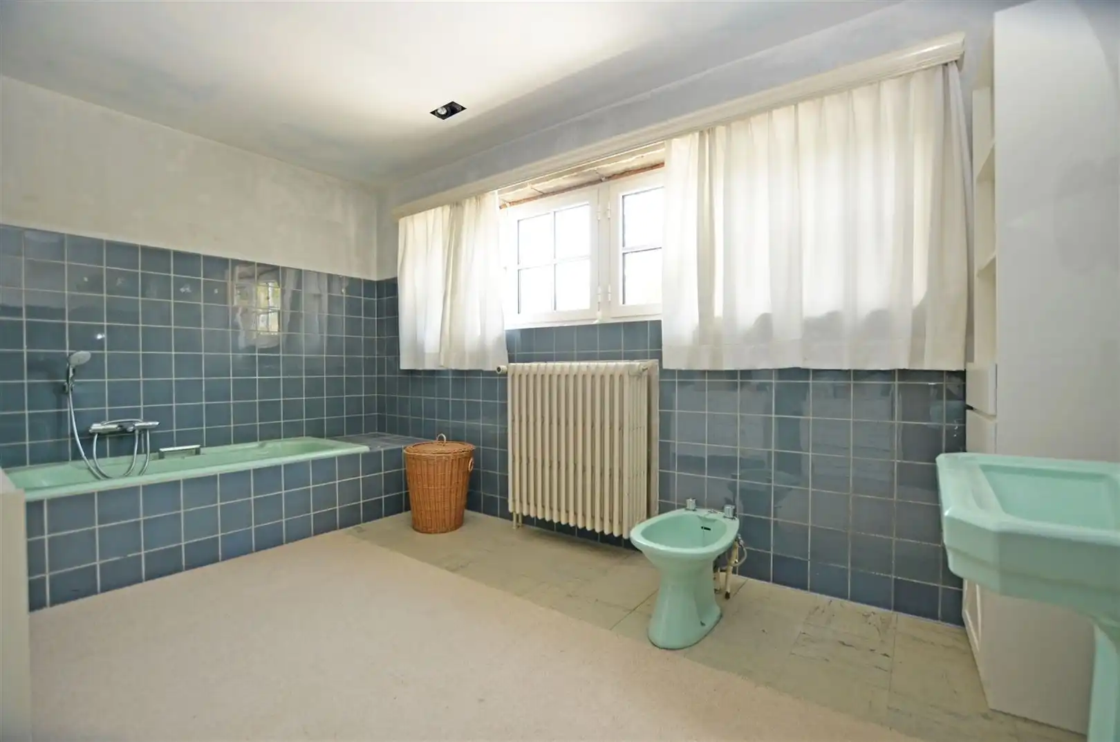 Prachtige te renoveren villa centrum Stevoort foto 21