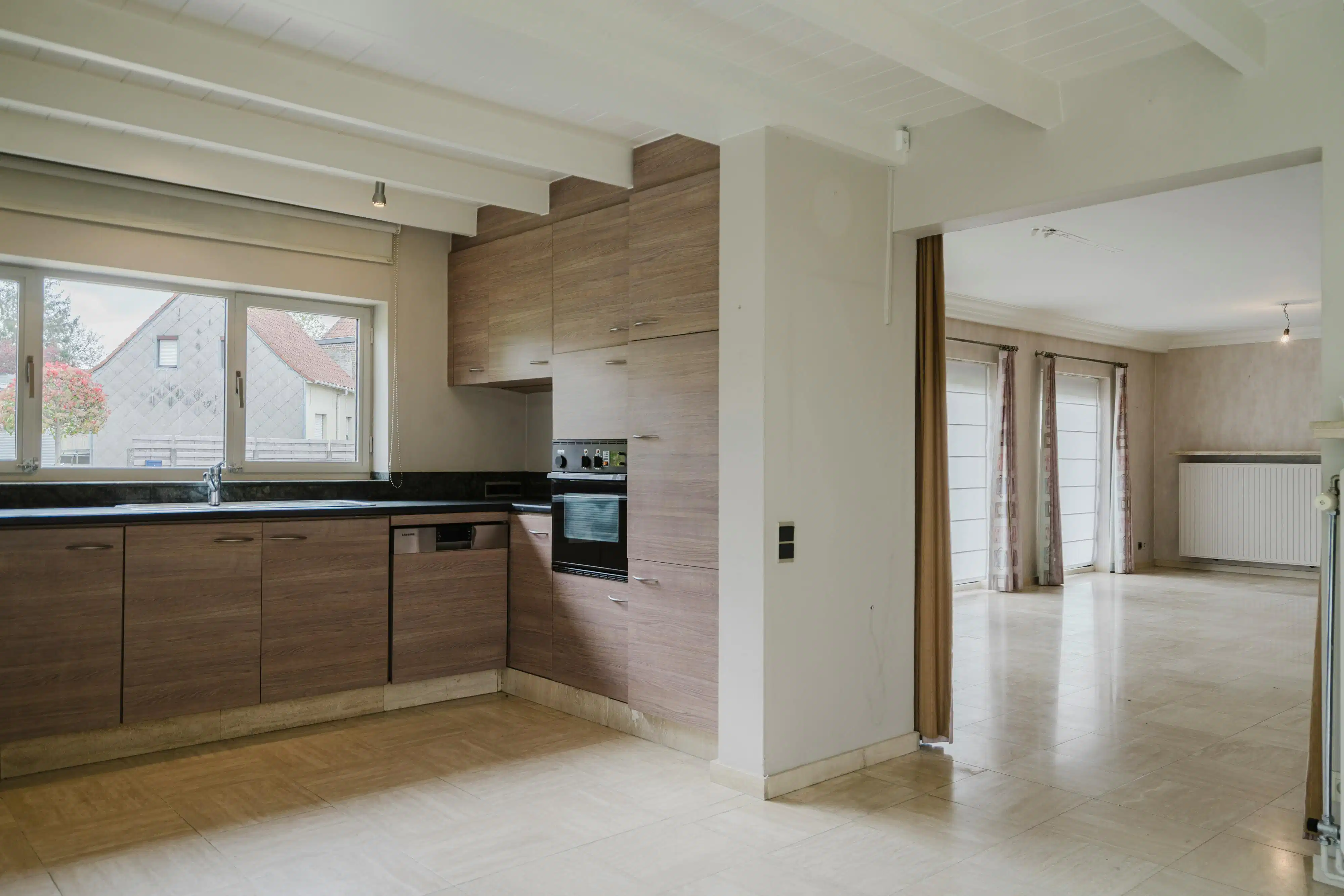 Ruime alleenstaande woning op 1922m² te koop in Gullegem foto 6