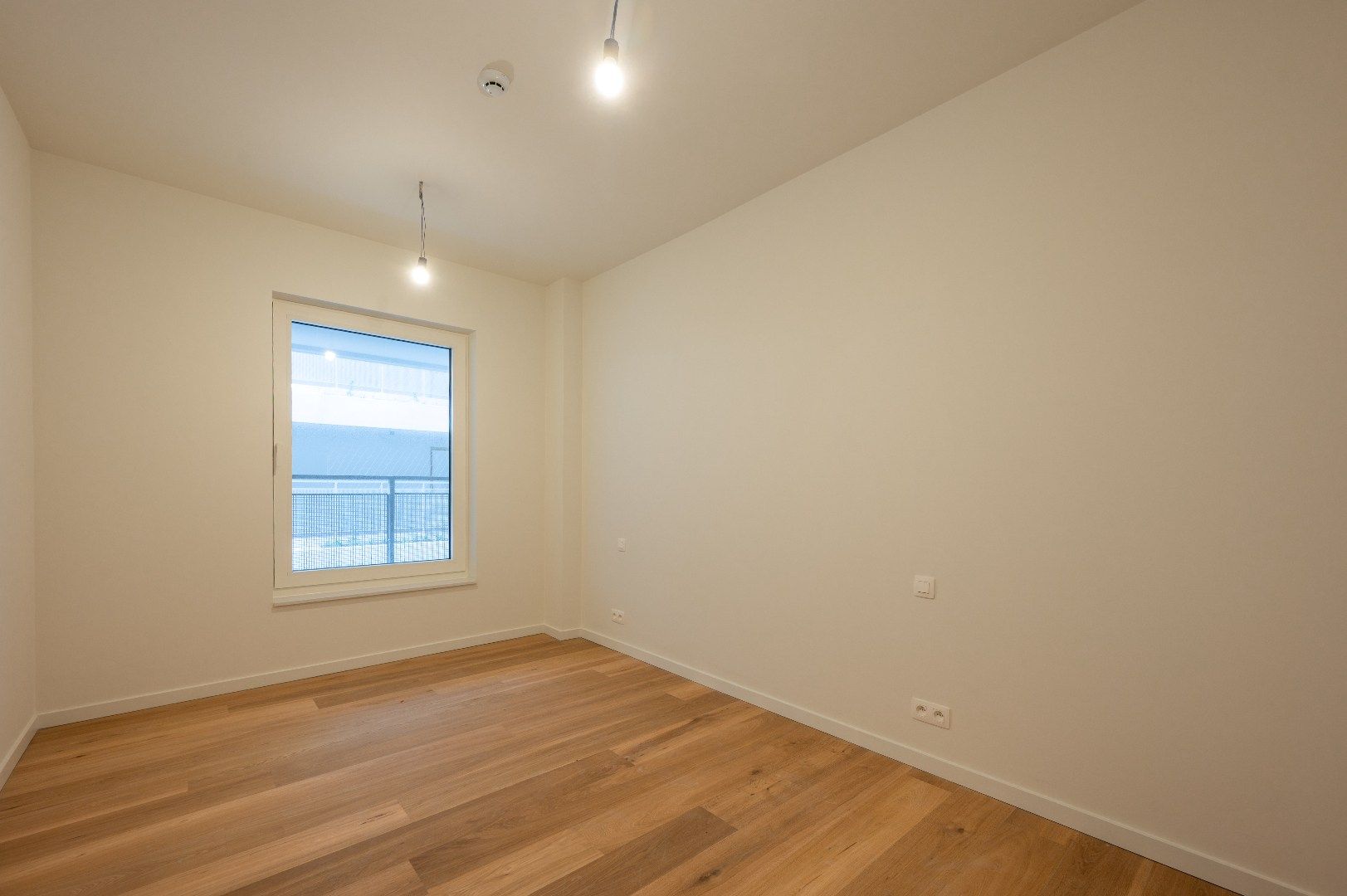 HOOST is een iconische toren met een expressief gevelontwerp op enkele honderden meters van de zee foto 14