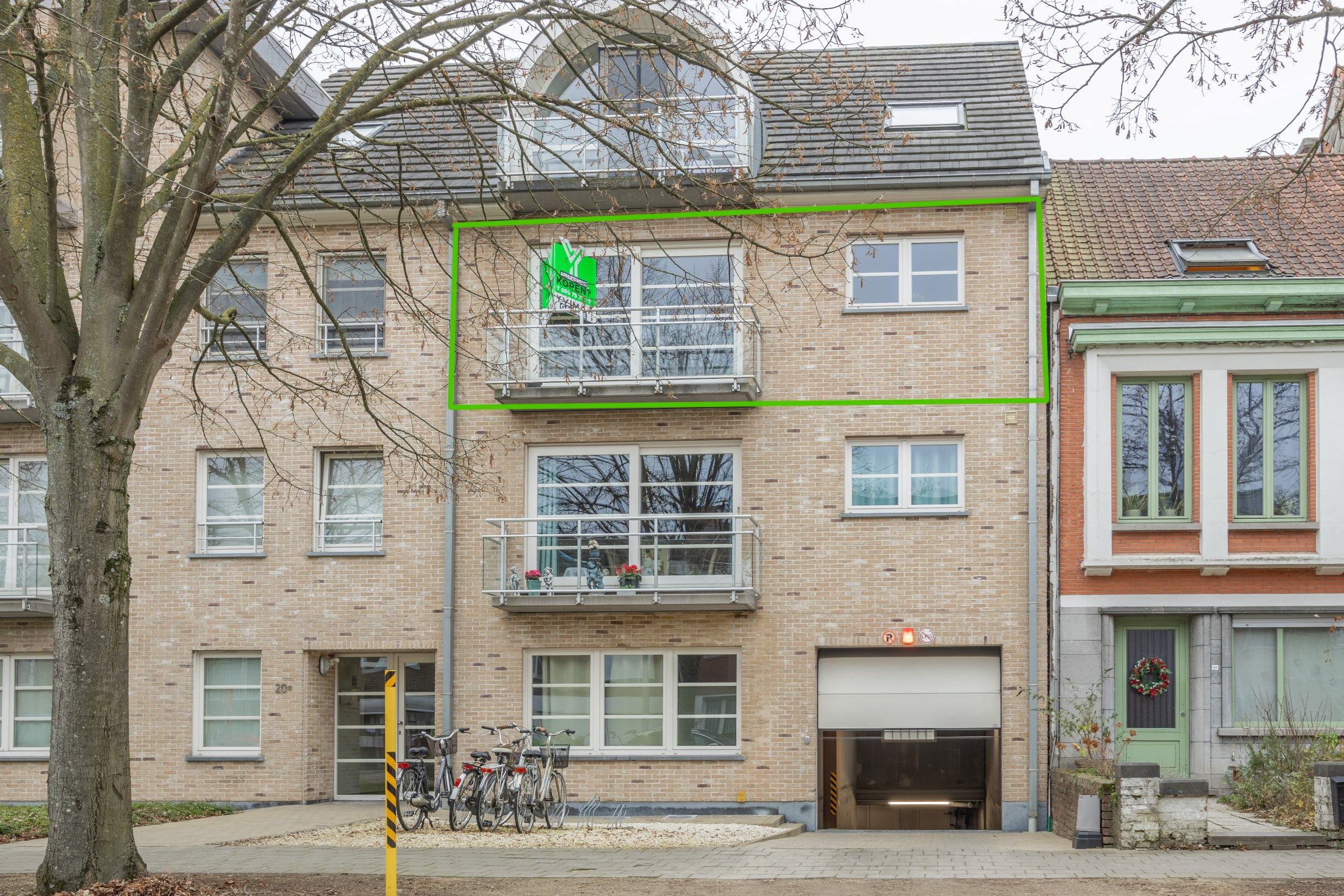 INSTAPKLAAR APPARTEMENT MET GARAGE  foto {{pictureIndex}}