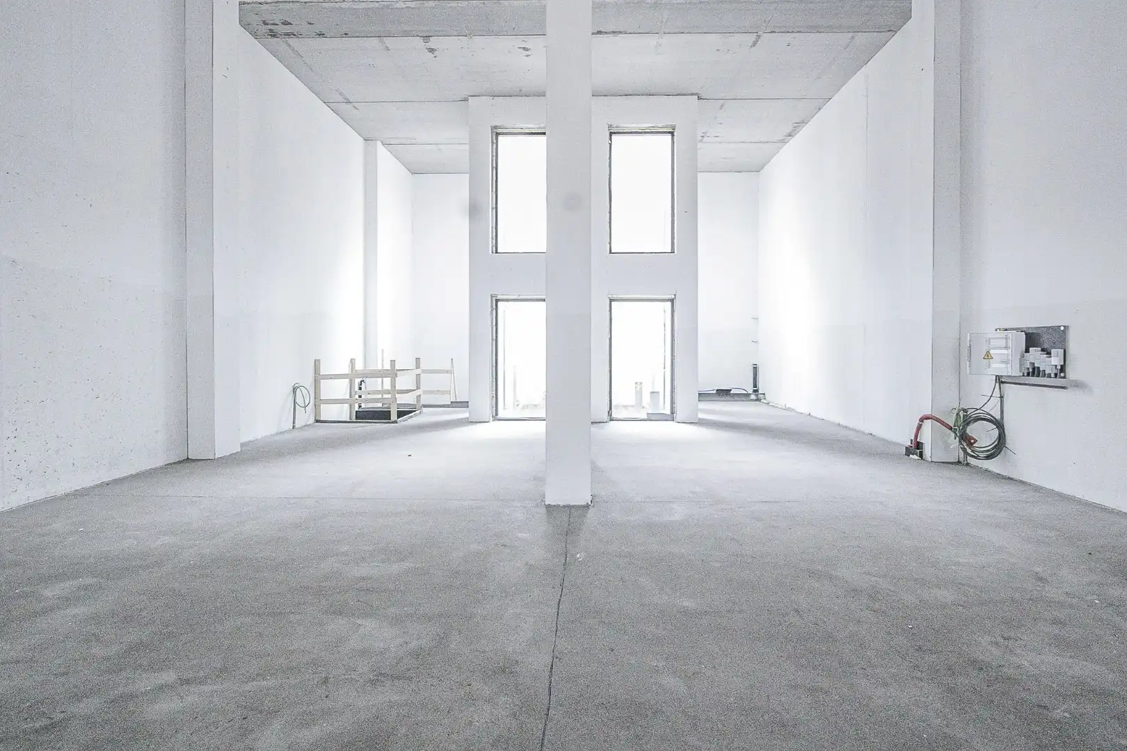 Prachtige winkel Lippenslaan 217 te huur (minimum 50% verplichting horeca of voeding) foto 3