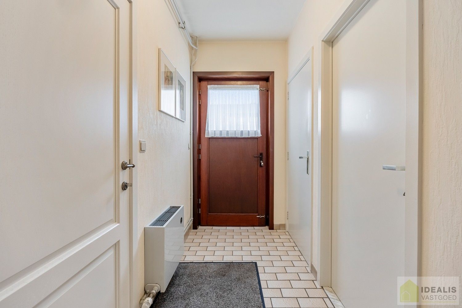 IDEALIS VASTGOED - INSTAPKLARE GEZINSWONING OP EEN RUSTIG PERCEEL VAN 6A 14CA MET 3 KNAPPE SLAAPKAMERS foto 14