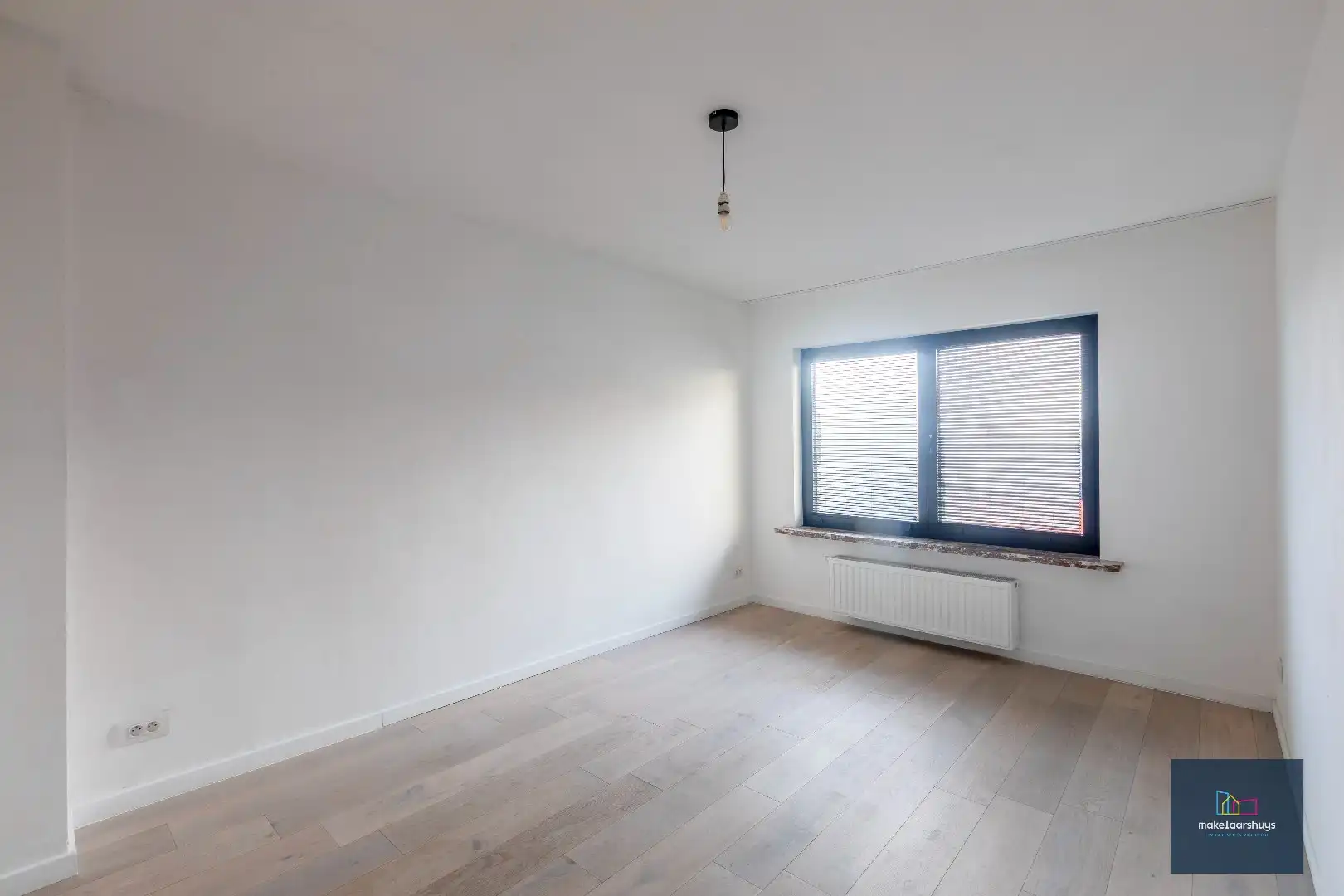 Instapklare eigendom met tuin te Mariakerke foto 9