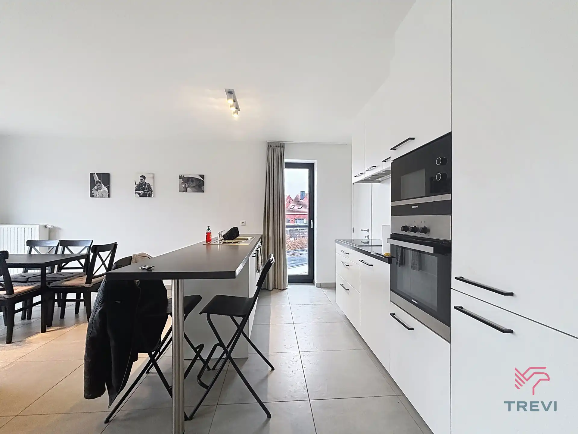 Mooie 2-slaapkamer ONMEUBILEERD appartement foto 5