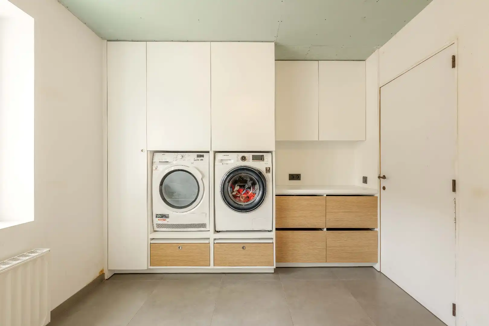 WONING (240 m²) met LOODS (143 m²) op HOEKPERCEEL VAN 1.027 m² foto 13