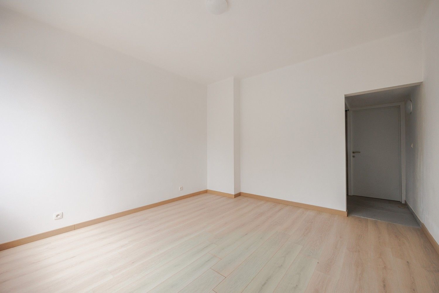 Exclusief Stadsleven: sfeervol appartement op het populaire Zuid in Antwerpen! foto 12