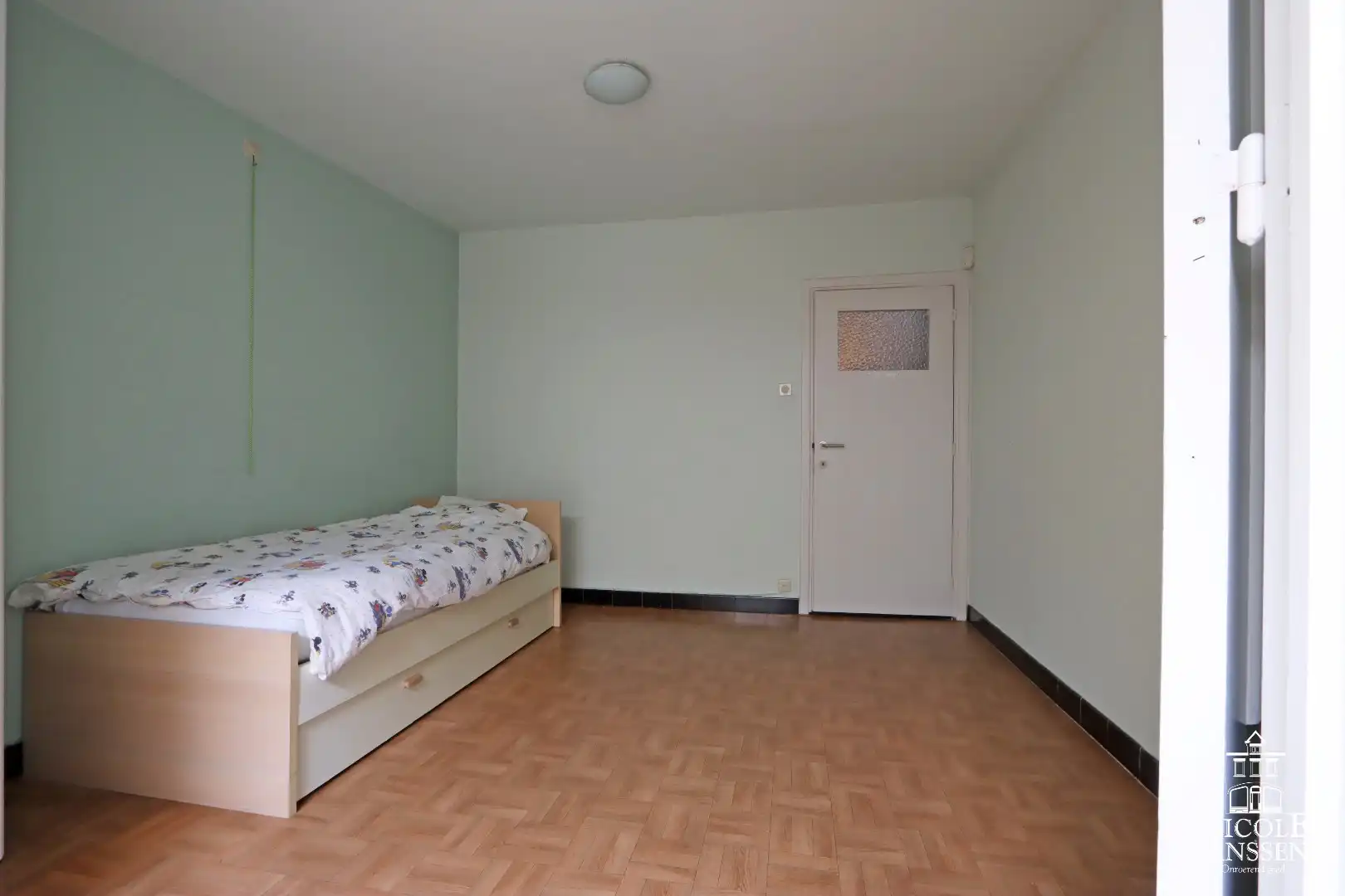 Grote loods en handelspand met bovengelegen woonst net buiten het centrum van Maaseik foto 28