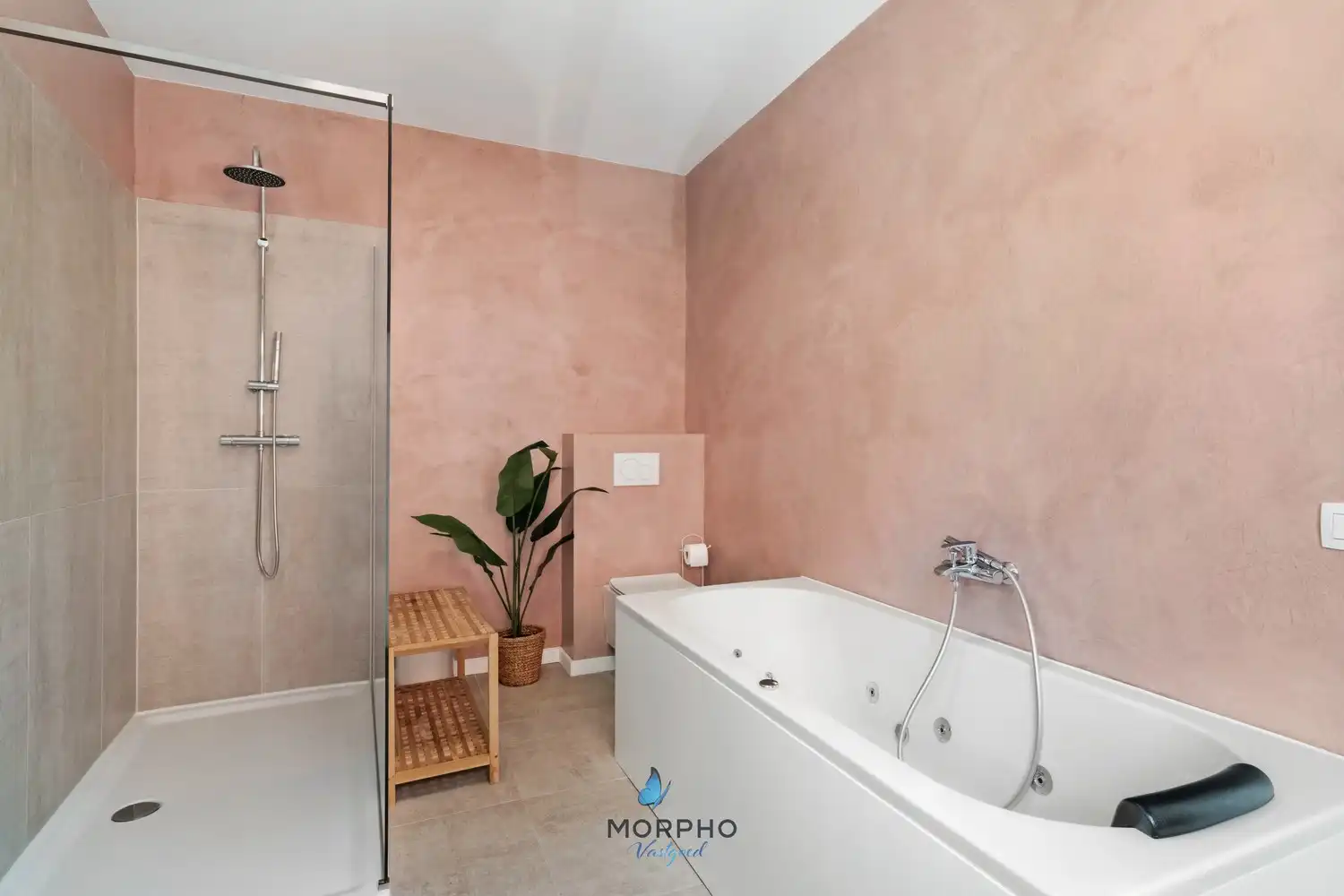 Instapklare stadswoning nabij het Minnewaterpark | 3 slpk, 2 badkamers & terras foto 15