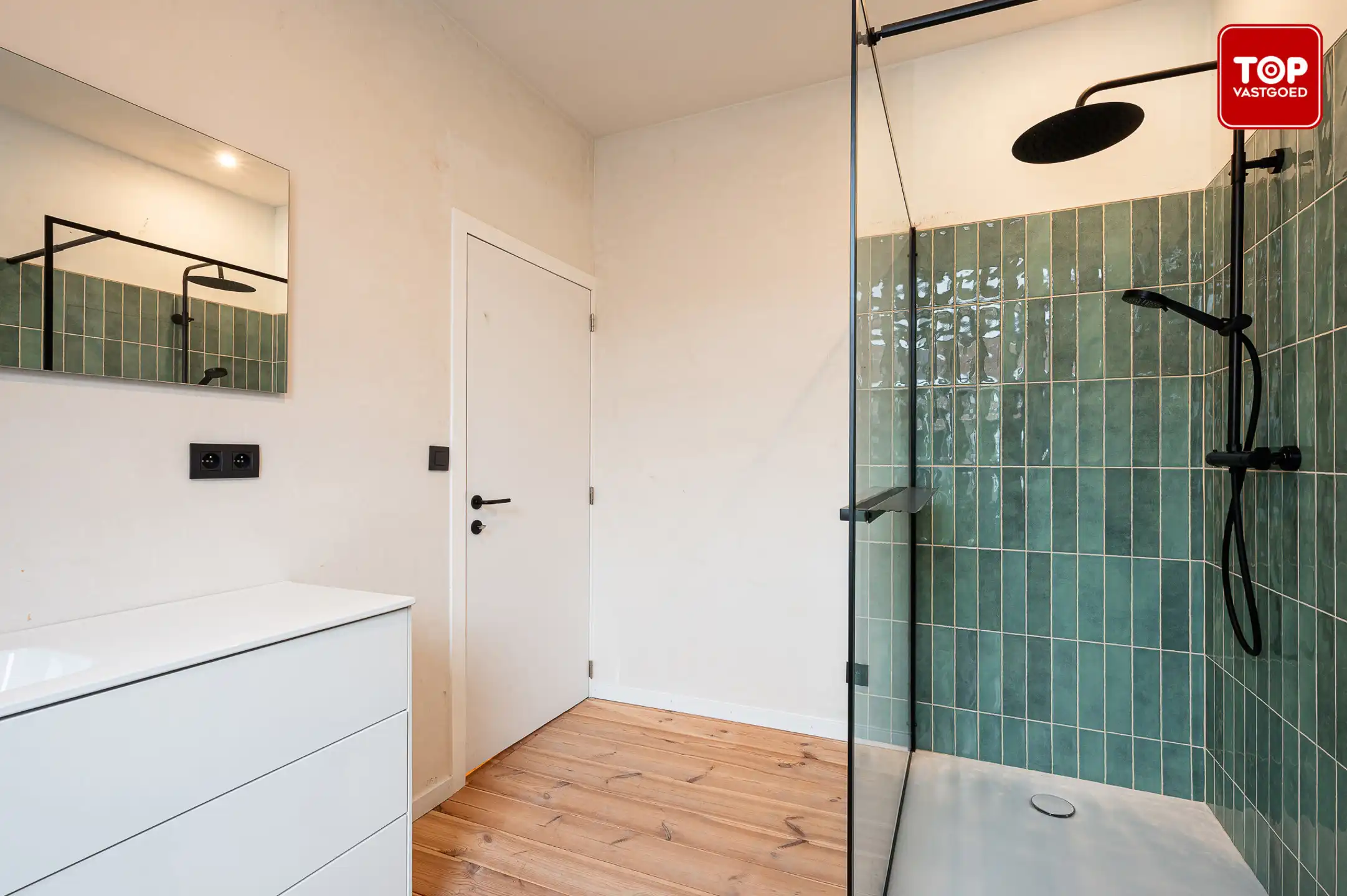 Instapklare, gerenoveerde woning met 3 slaapkamers en terras nabij het centrum van Gent foto 13