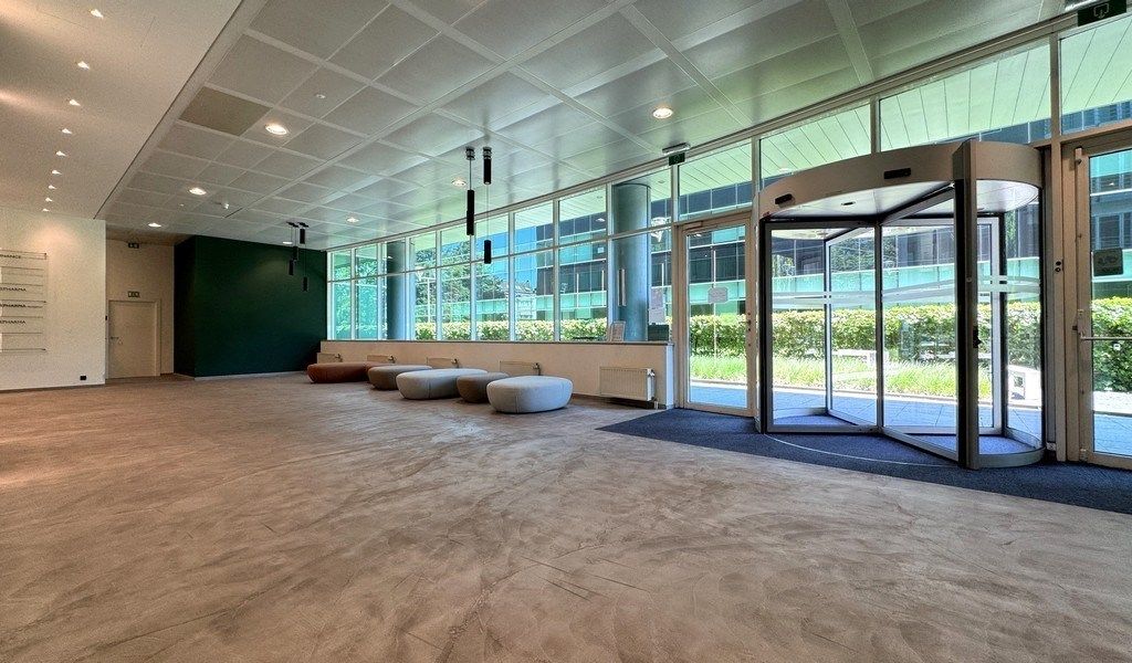 Gelijkvloers kantoor te huur in  "Rubens Building" te Berchem foto 3