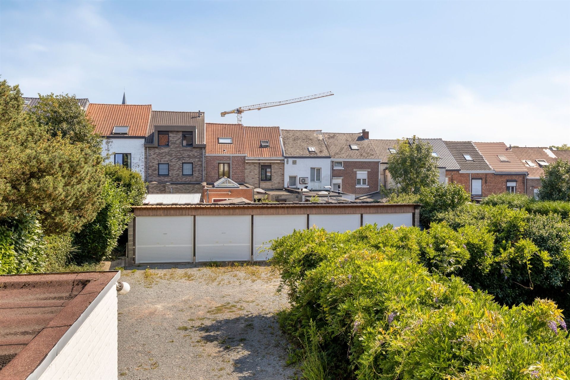 IN OPTIE !!! Opbrengsteigendom met 2 appartementen + 6 autostallingen foto 4