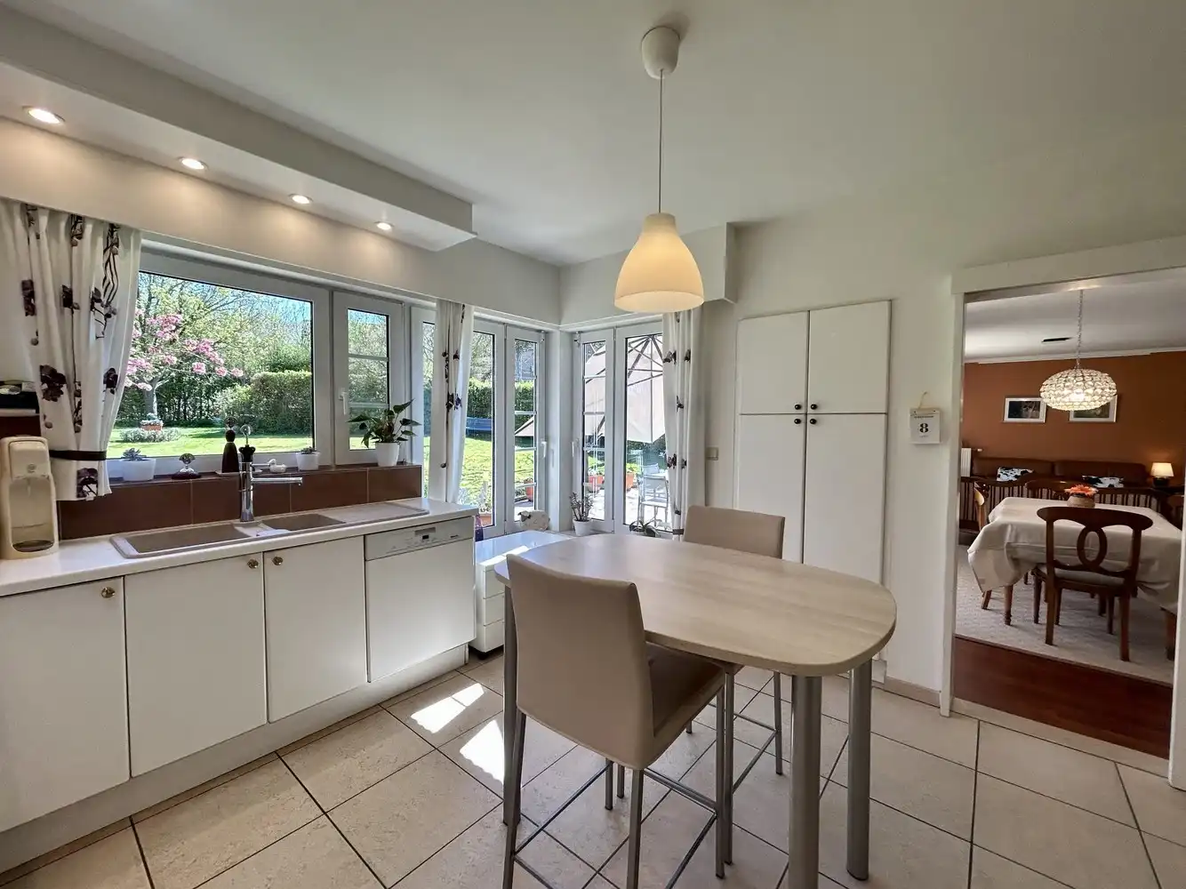 Prachtige energetische villa op een rustige en groene locatie foto 10