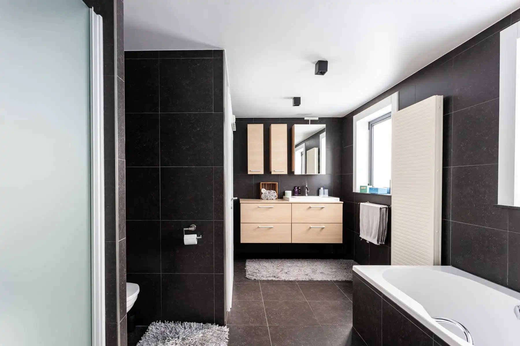 Prachtig onderhouden en instapklare woning vlakbij het centrum van Lede foto 17