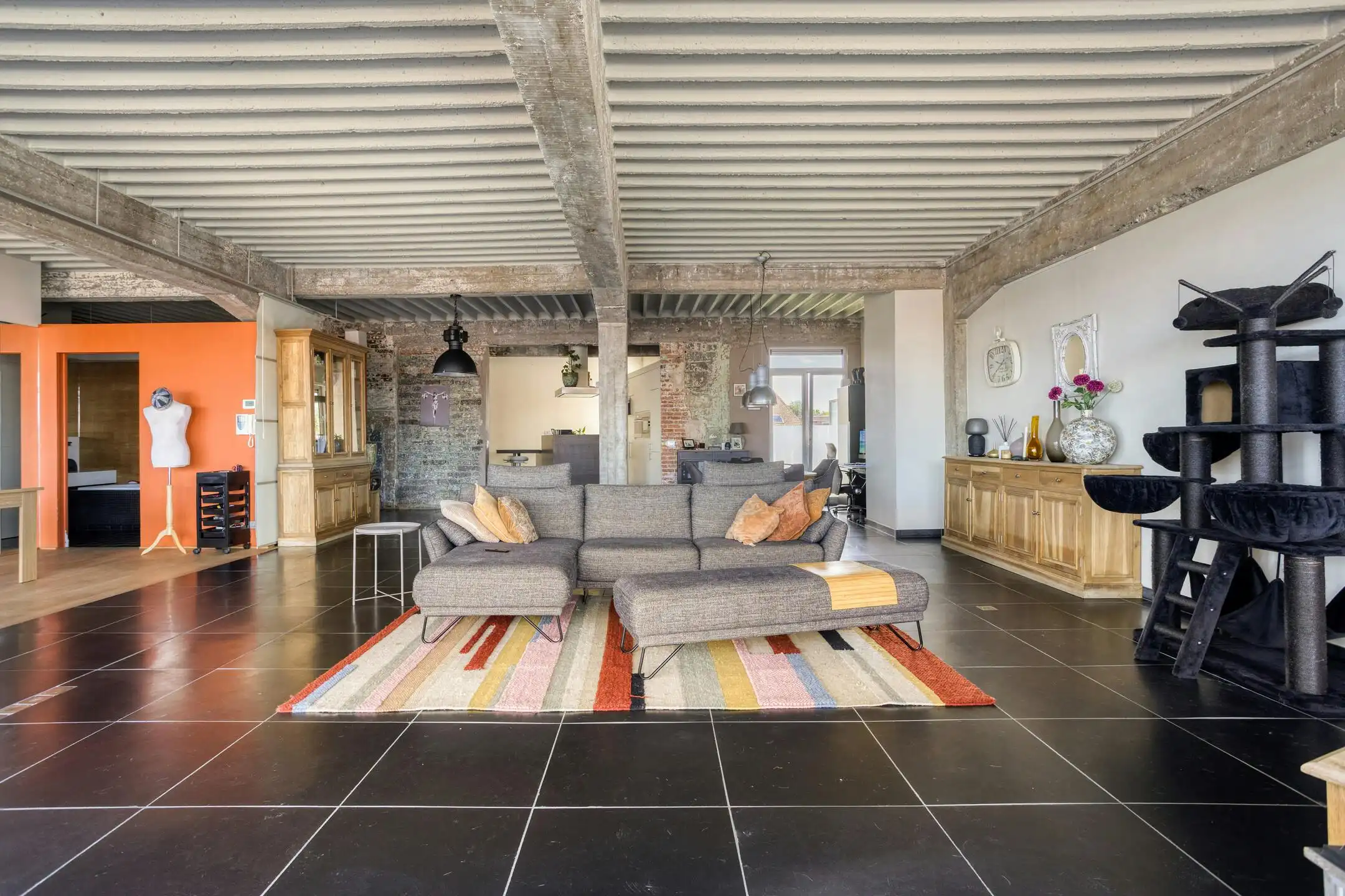 Stijlvolle designloft met zicht op het kanaal in hartje Kortrijk foto 2