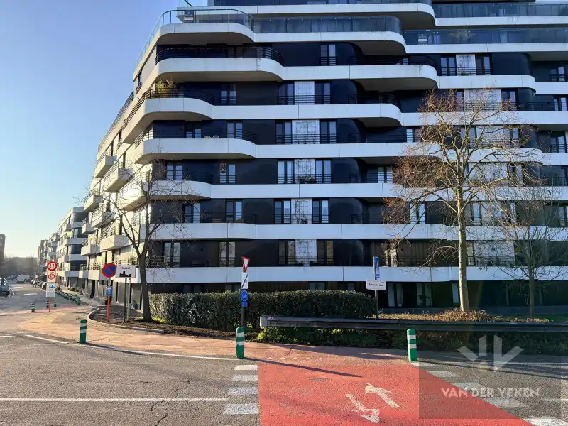 STUDIO OP EEN TOPLOCATIE!! foto 11