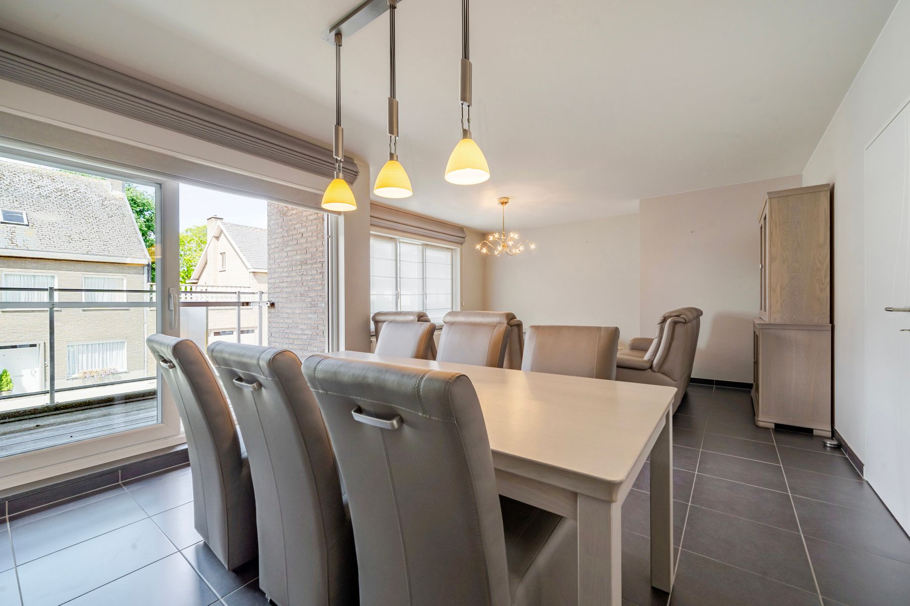 Energiezuinig en instapklaar appartement in centrum Torhout! foto 2