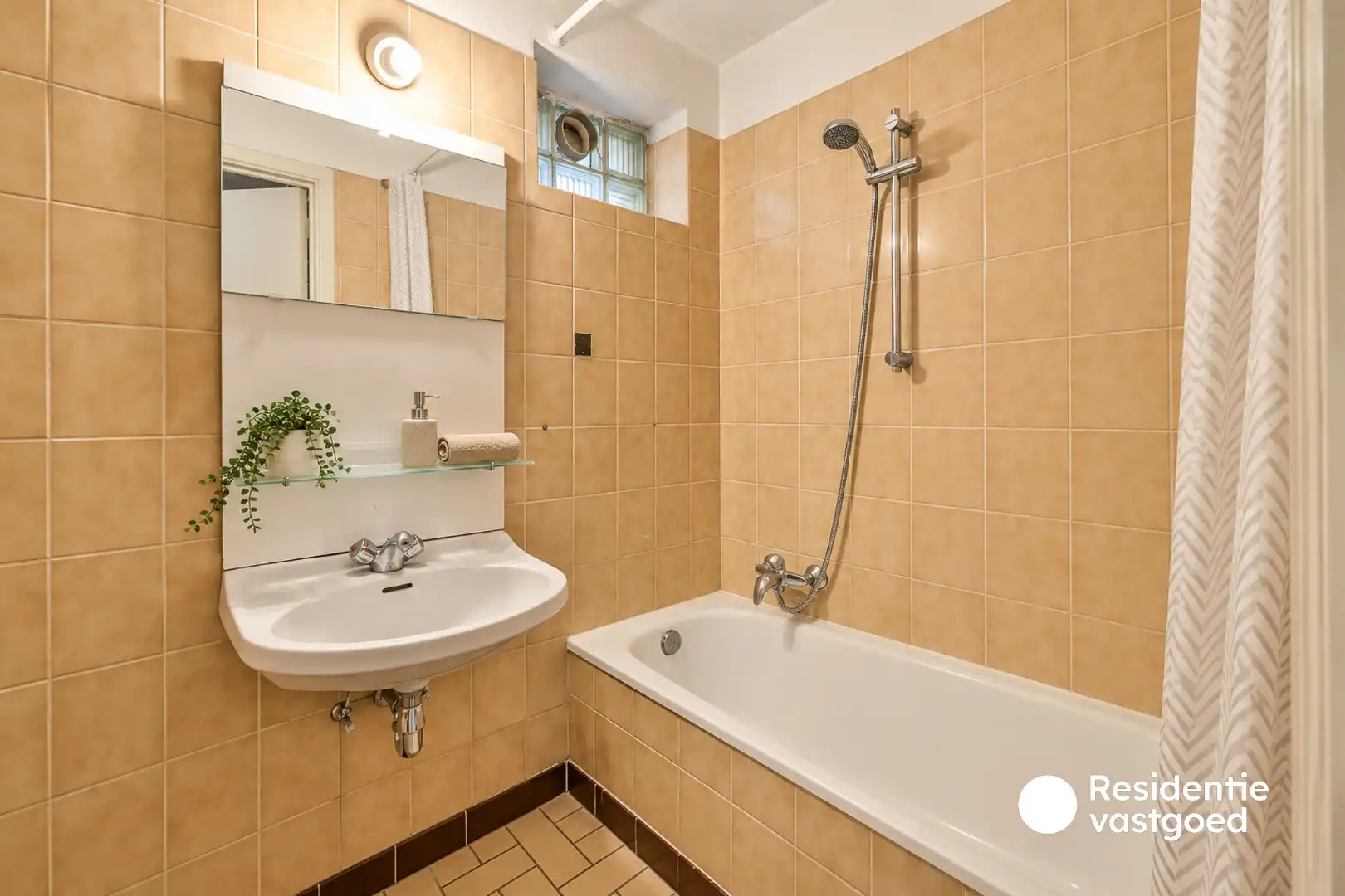 Vier appartement in het centrum van Ruddervoorde! foto 8