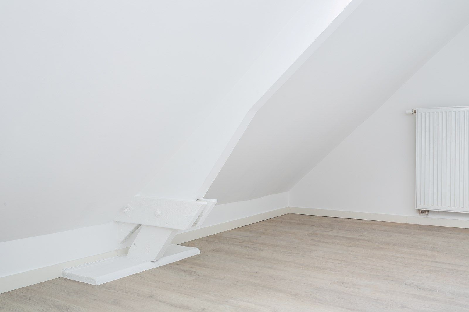 Gerenoveerde woning met 4 slaapkamers foto 19