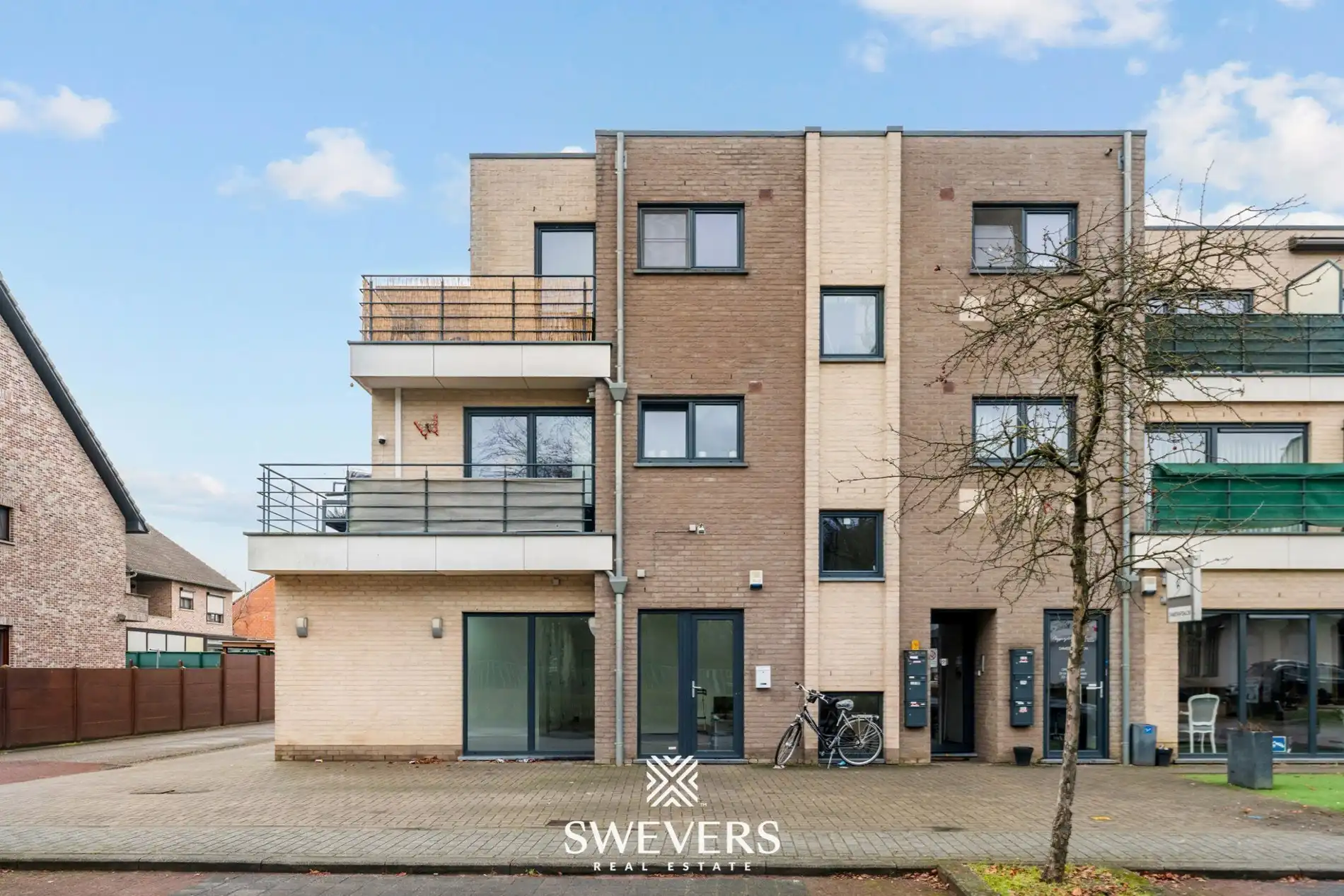 Instapklaar handelspand op toplocatie in Heusden-Zolder foto 11