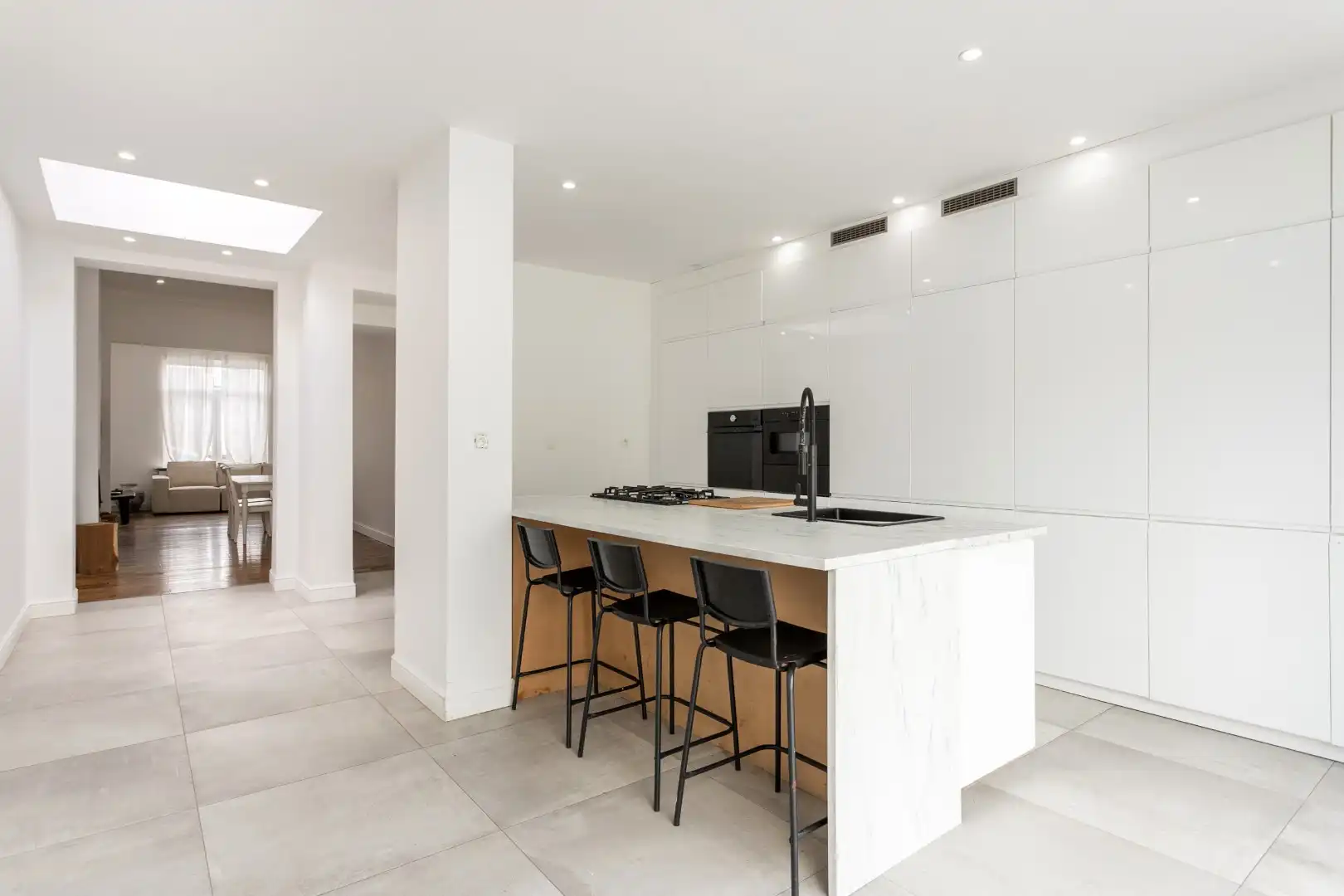 Gerenoveerde woning (EPC B) met 3 slaapkamers, 2 badkamers, tuin en garagebox te koop foto 7