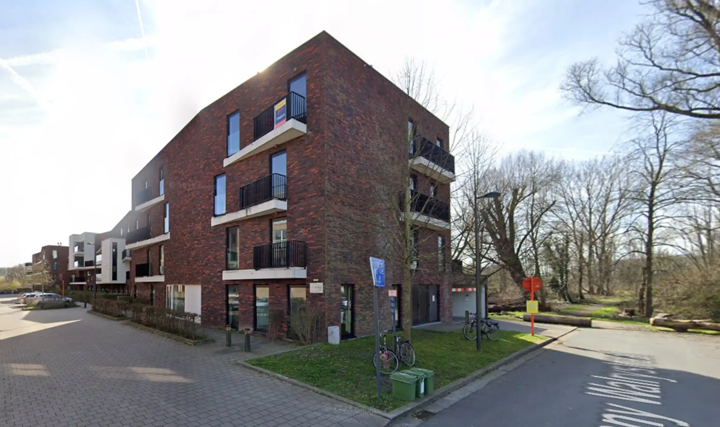 Binnenstaanplaats vlakbij Malemmeersen foto 4