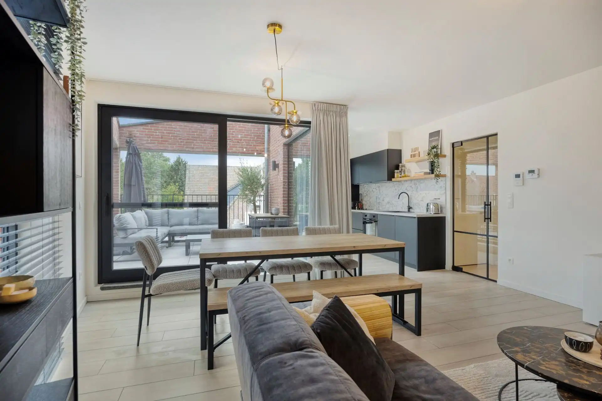 Prachtig nieuwbouwappartement met zonnig terras foto 4