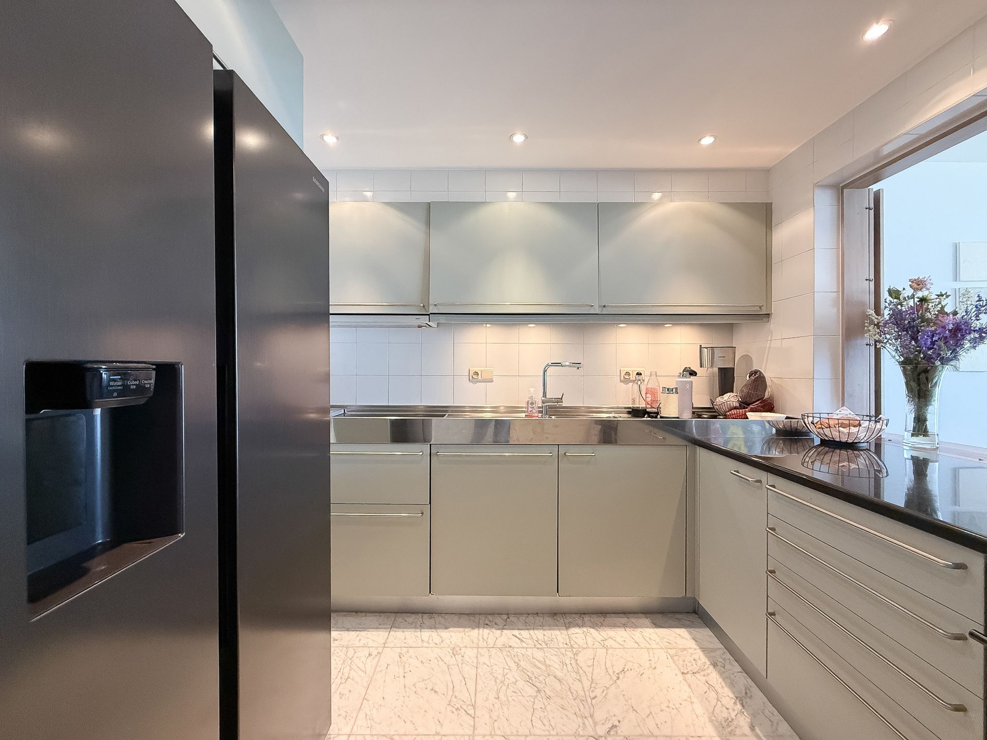 Appartement met frontaal zeezicht op de Zeedijk in het Zoute foto 12