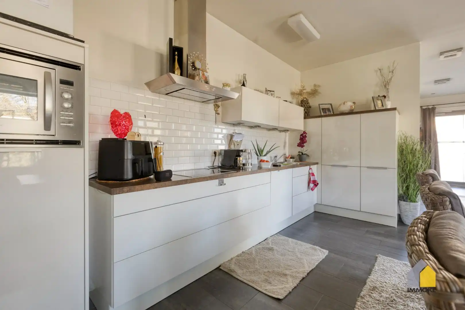 Gelijkvloers appartement (91 m²) in centrum met 1 slpk en parking. foto 6