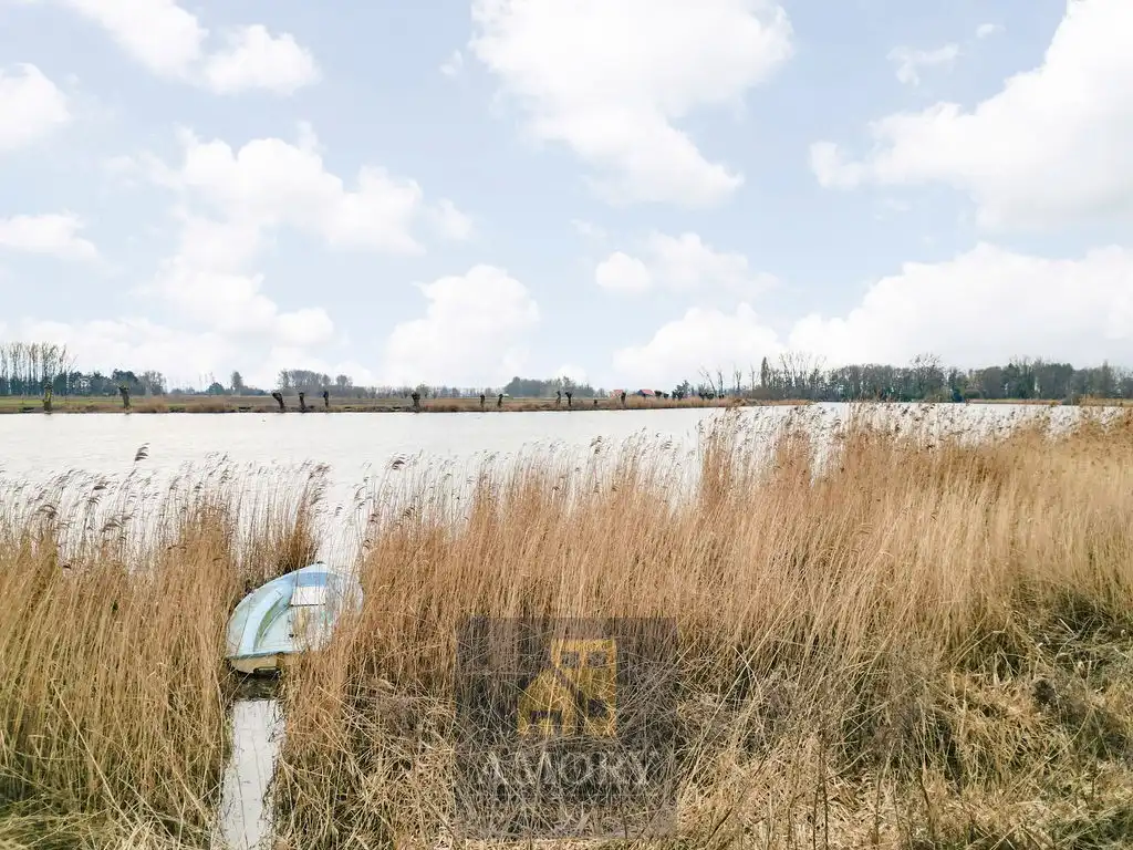 Uniek gelegen recreatief perceel in de Polders – aan het water foto 9
