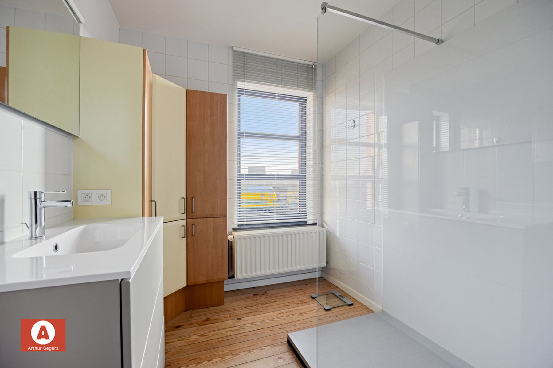 Architectenwoning met inpandige garage. foto 20