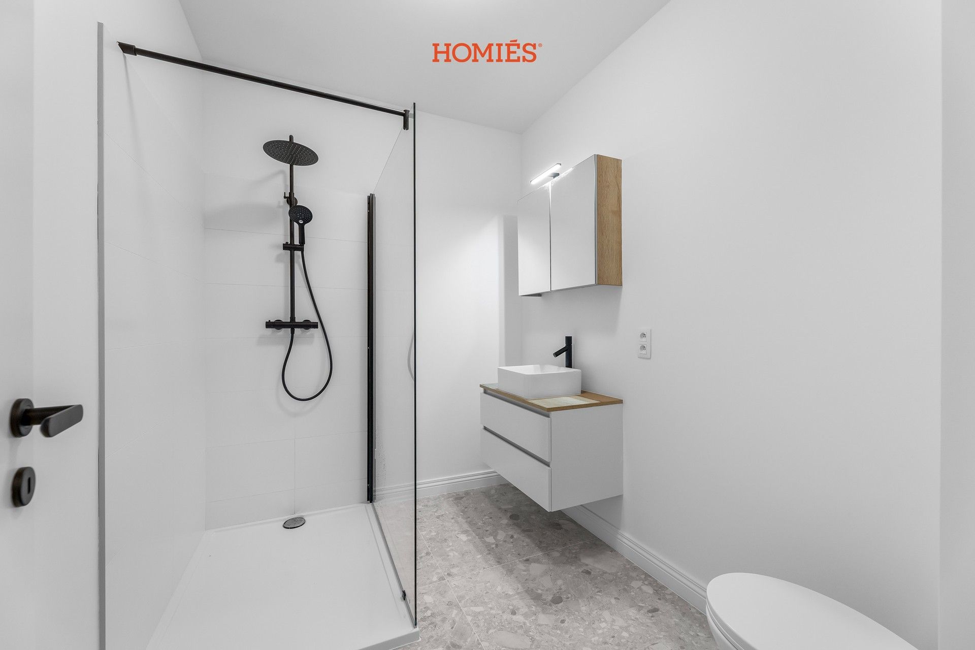 Gerenoveerd herenhuis met 6 slpk, 3 badk in centrum Leuven! foto 20